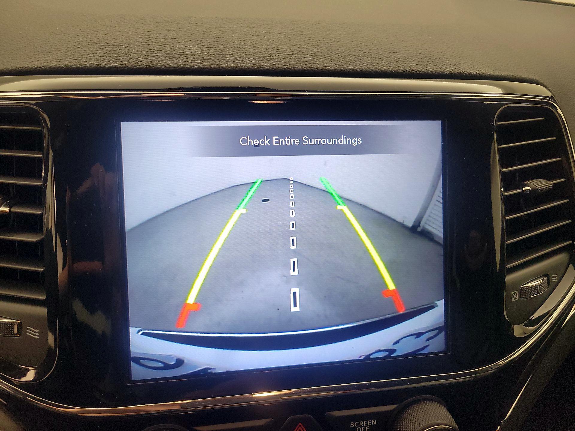 Thumbnail: 2022 Jeep Grand Cherokee - 14