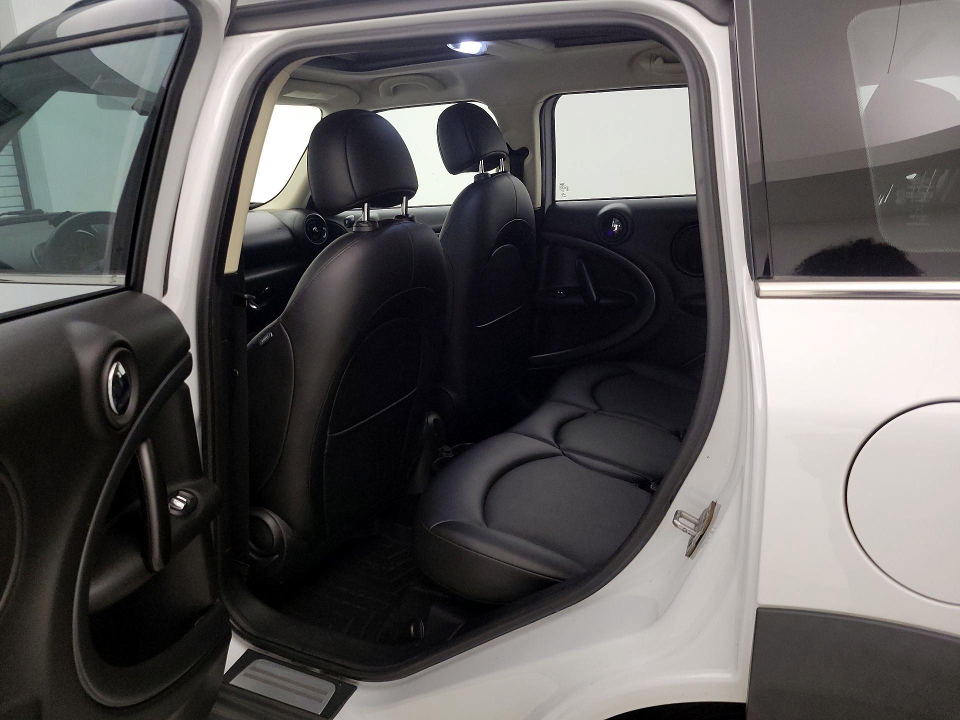 Thumbnail: 2015 MINI Cooper Countryman - 19