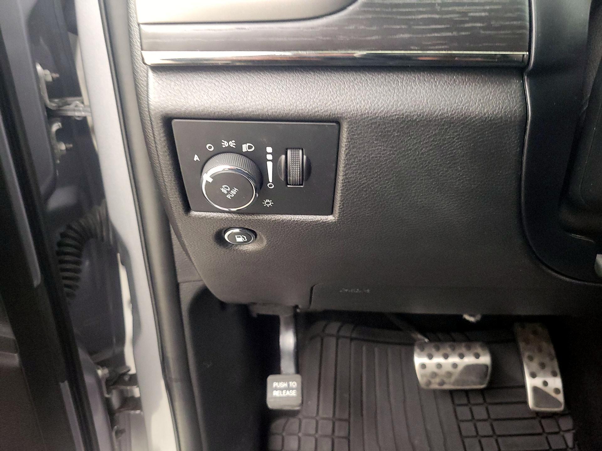 Thumbnail: 2018 Jeep Grand Cherokee - 13