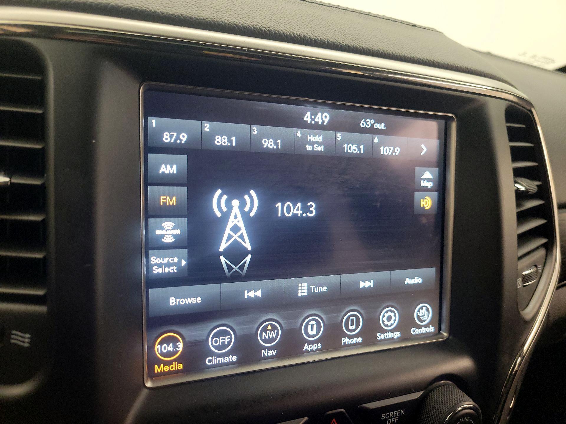 Thumbnail: 2018 Jeep Grand Cherokee - 15