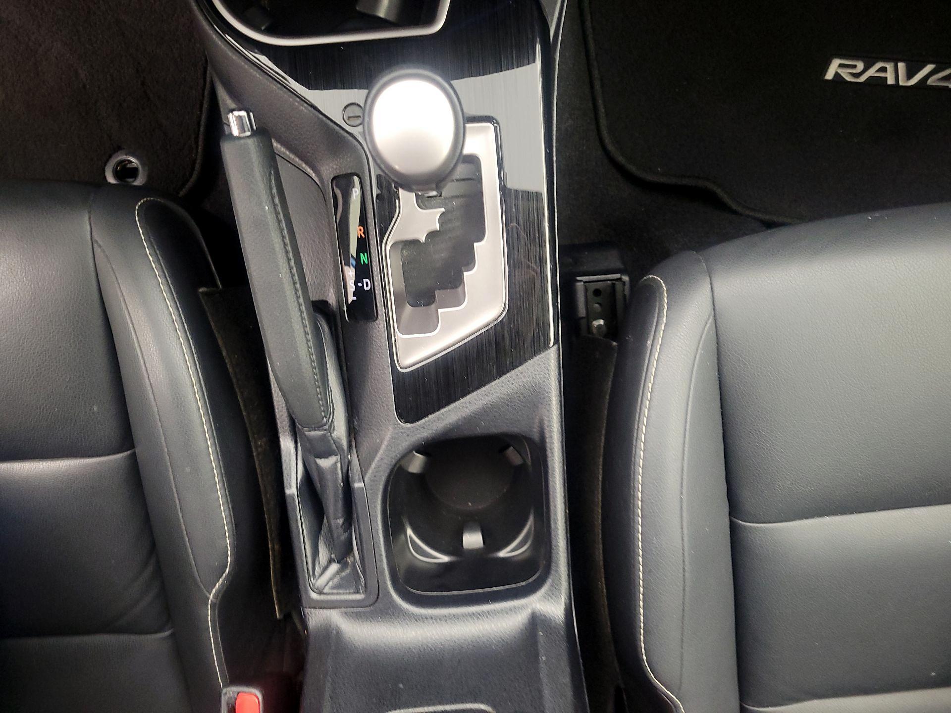 Thumbnail: 2018 Toyota RAV4 - 17