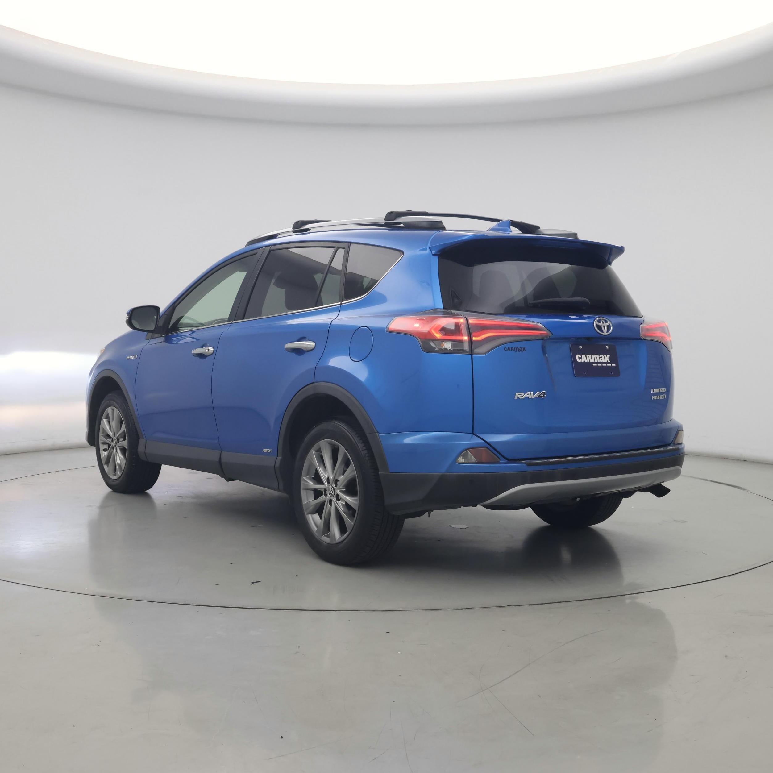 Thumbnail: 2018 Toyota RAV4 - 2