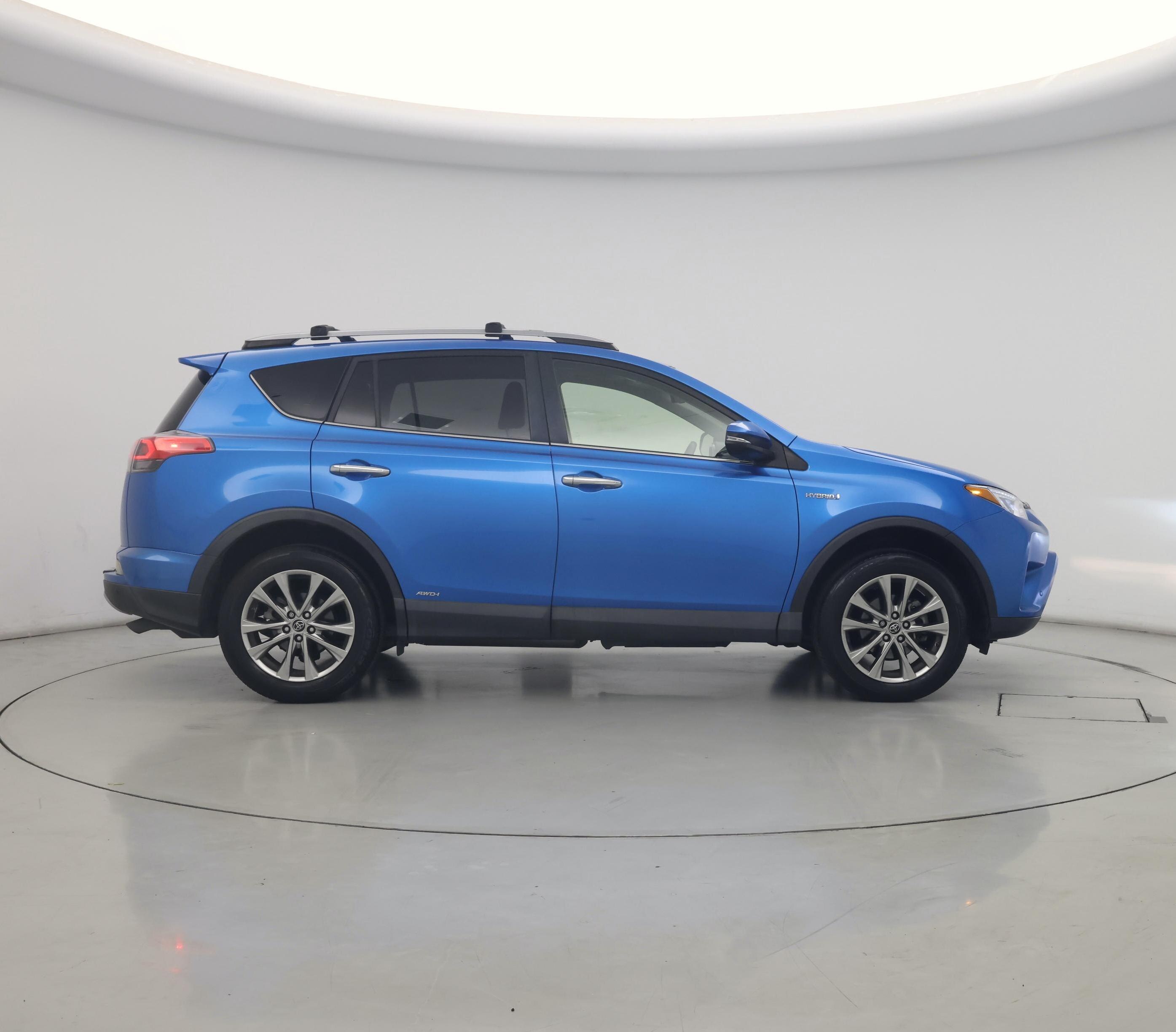 Thumbnail: 2018 Toyota RAV4 - 7