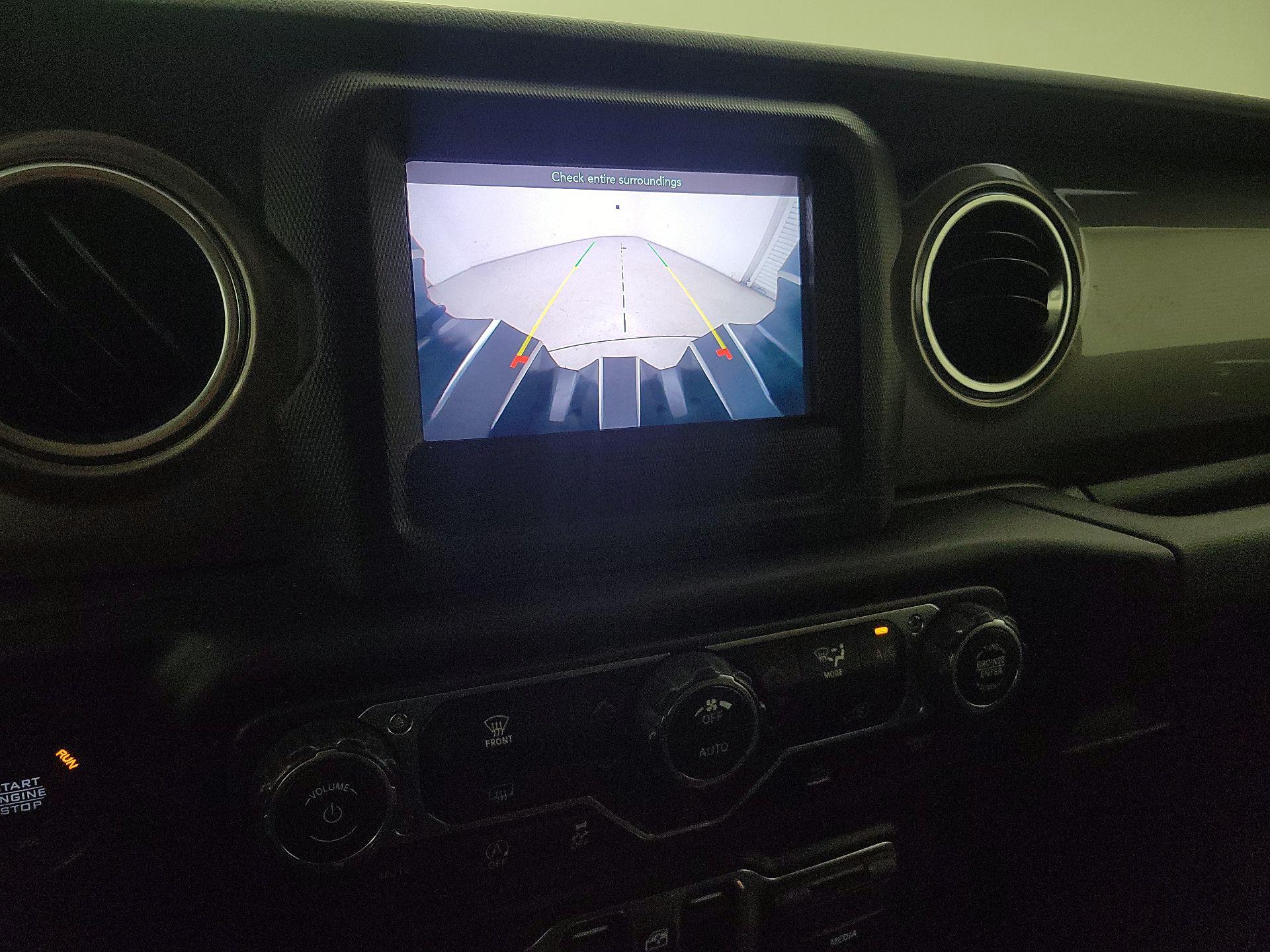 Thumbnail: 2021 Jeep Wrangler - 14