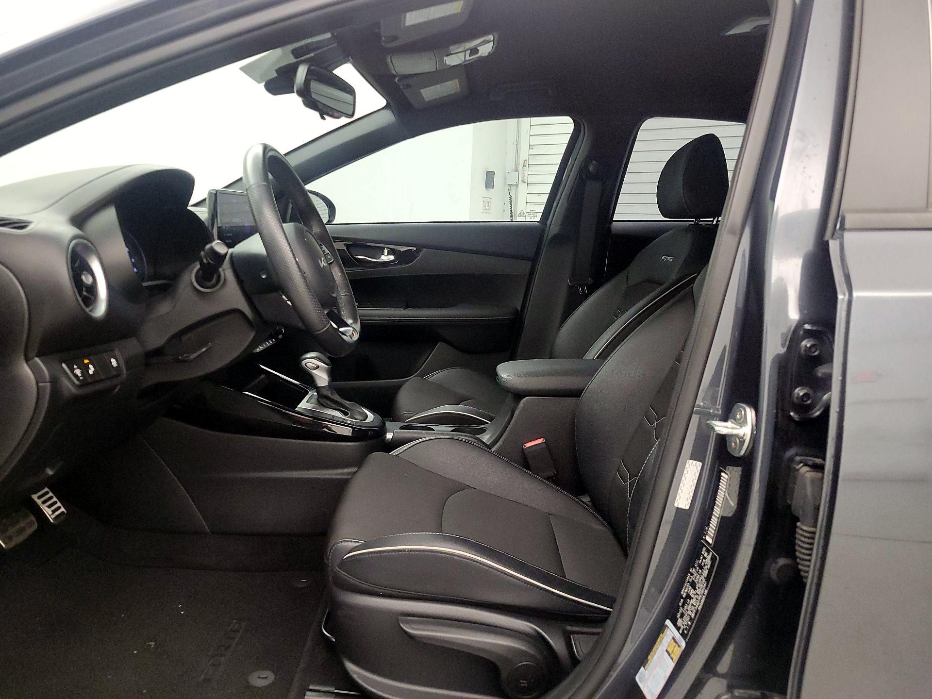 Thumbnail: 2023 Kia Forte - 11