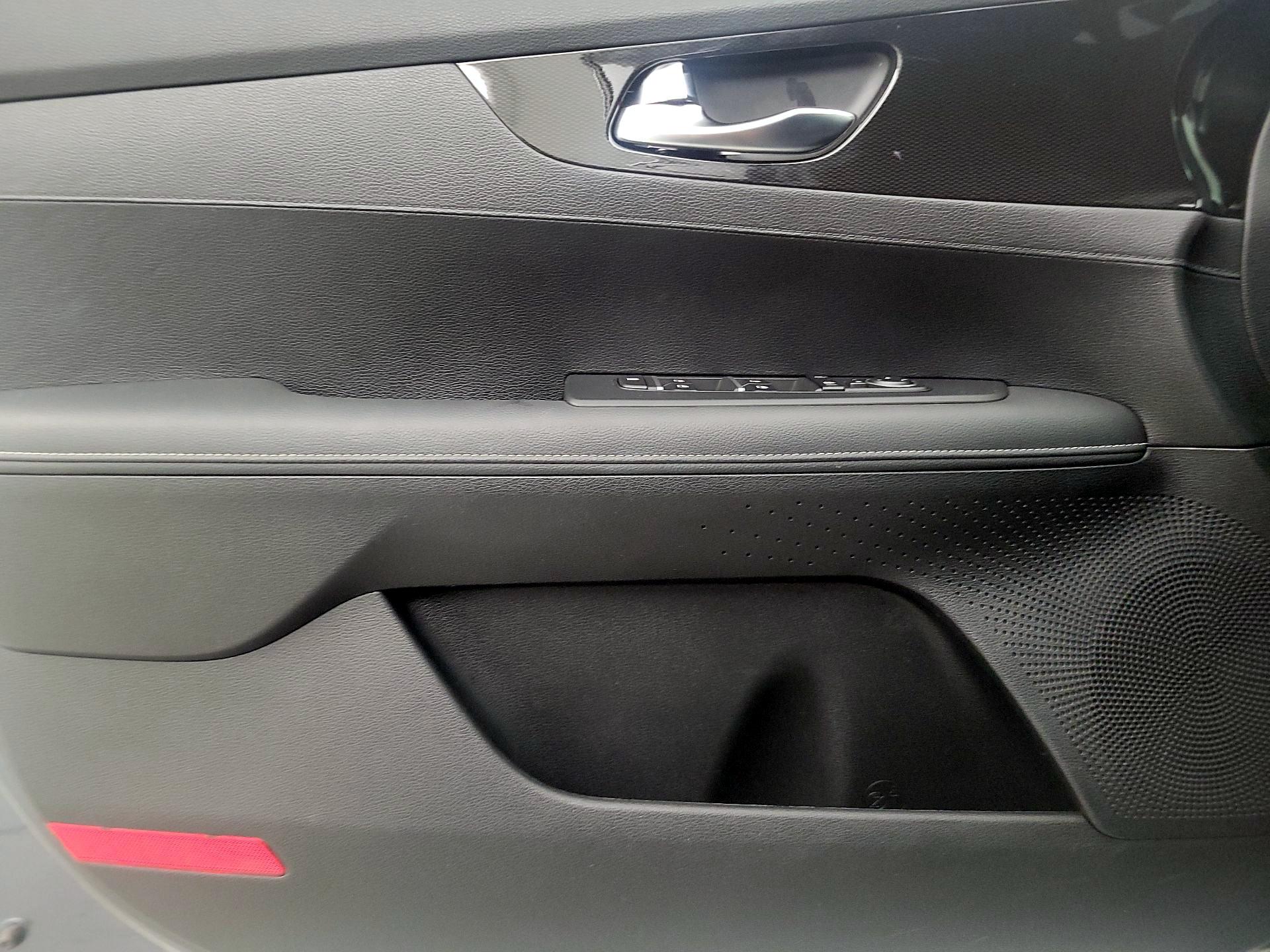 Thumbnail: 2023 Kia Forte - 12