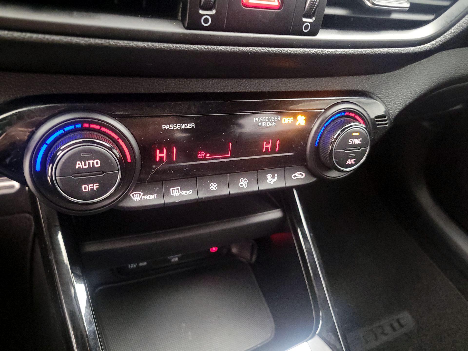 Thumbnail: 2023 Kia Forte - 16