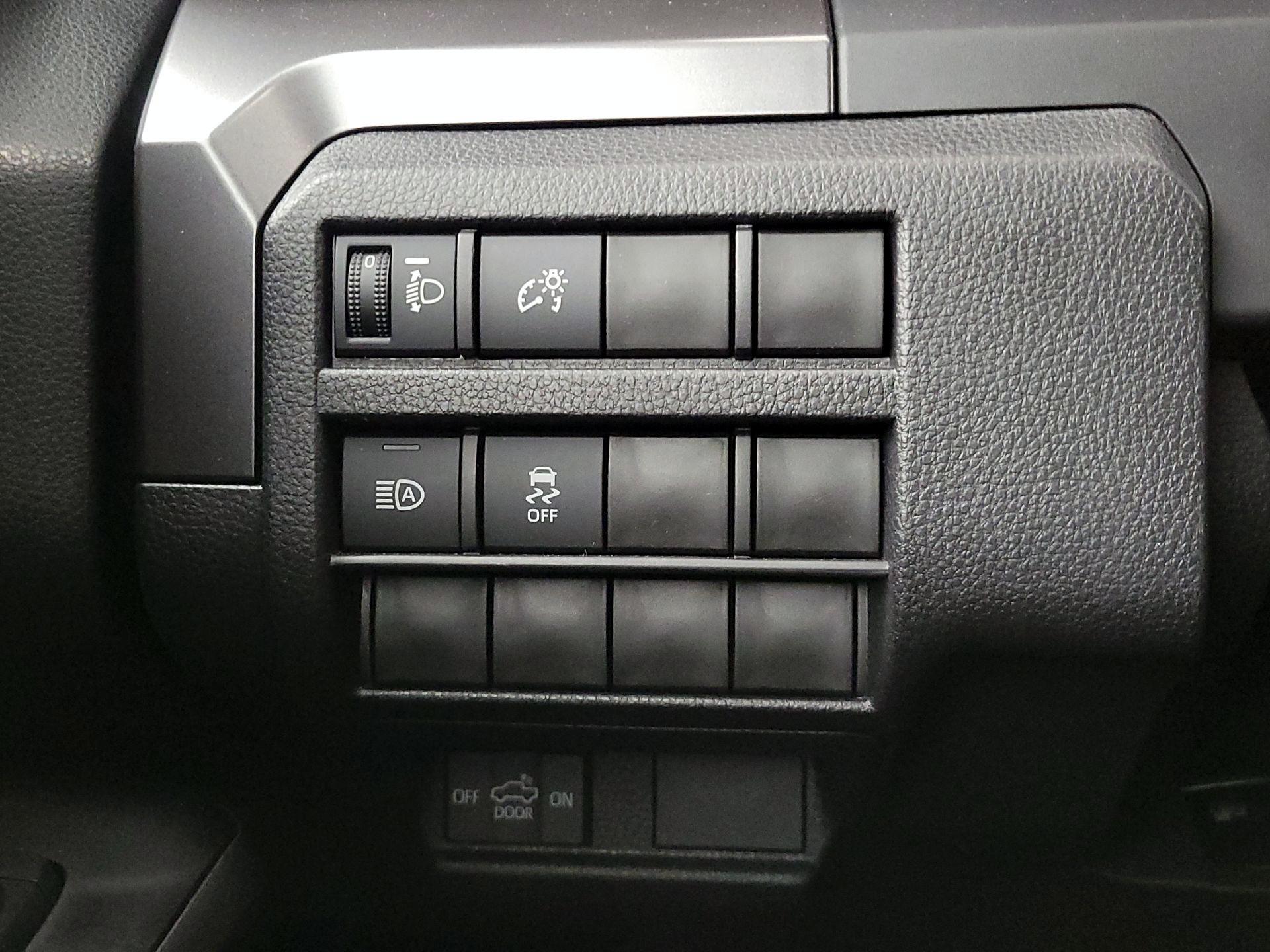 Thumbnail: 2025 Toyota Tacoma - 13