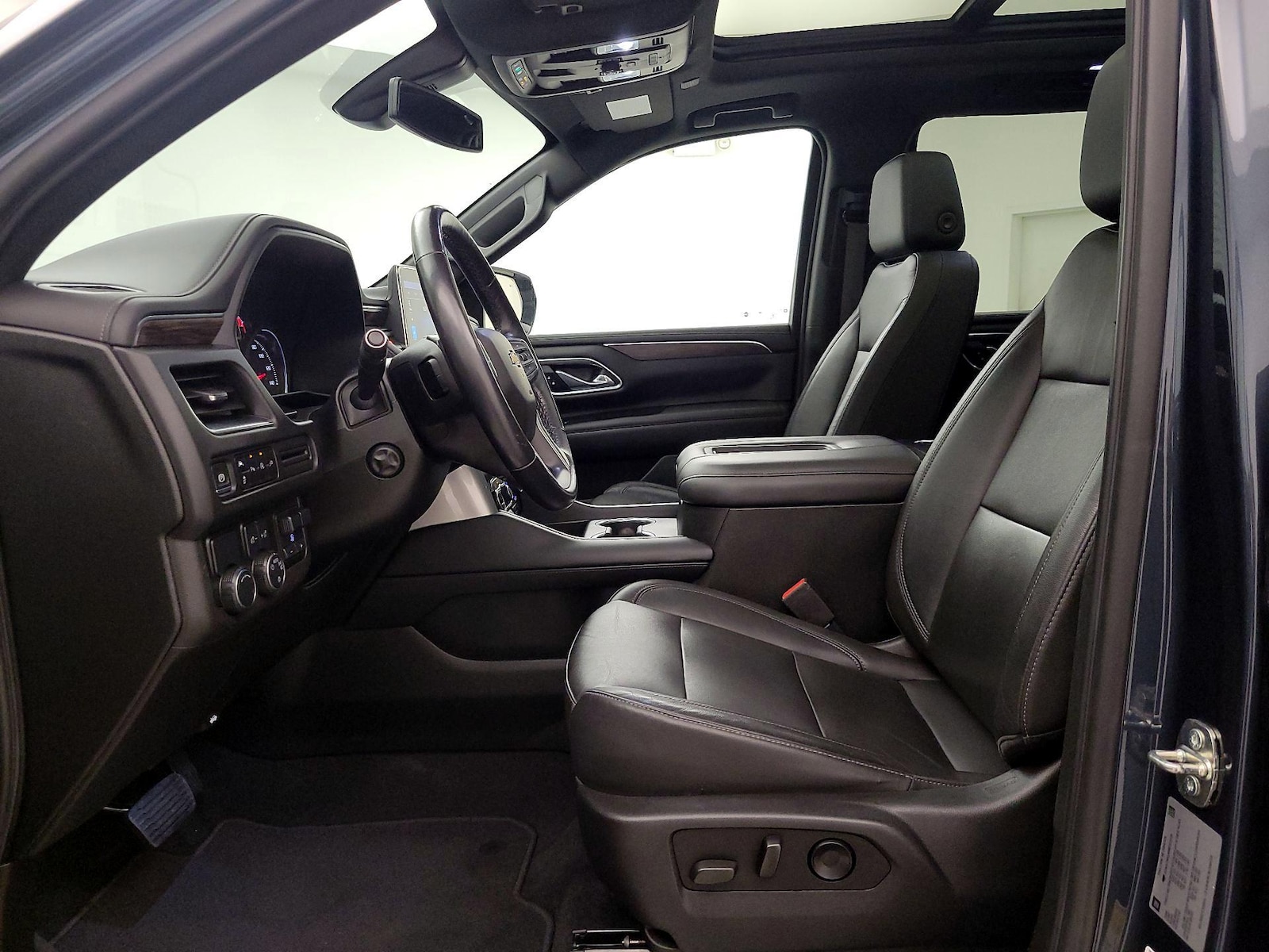 2021 Chevrolet Tahoe LT - Photo 12