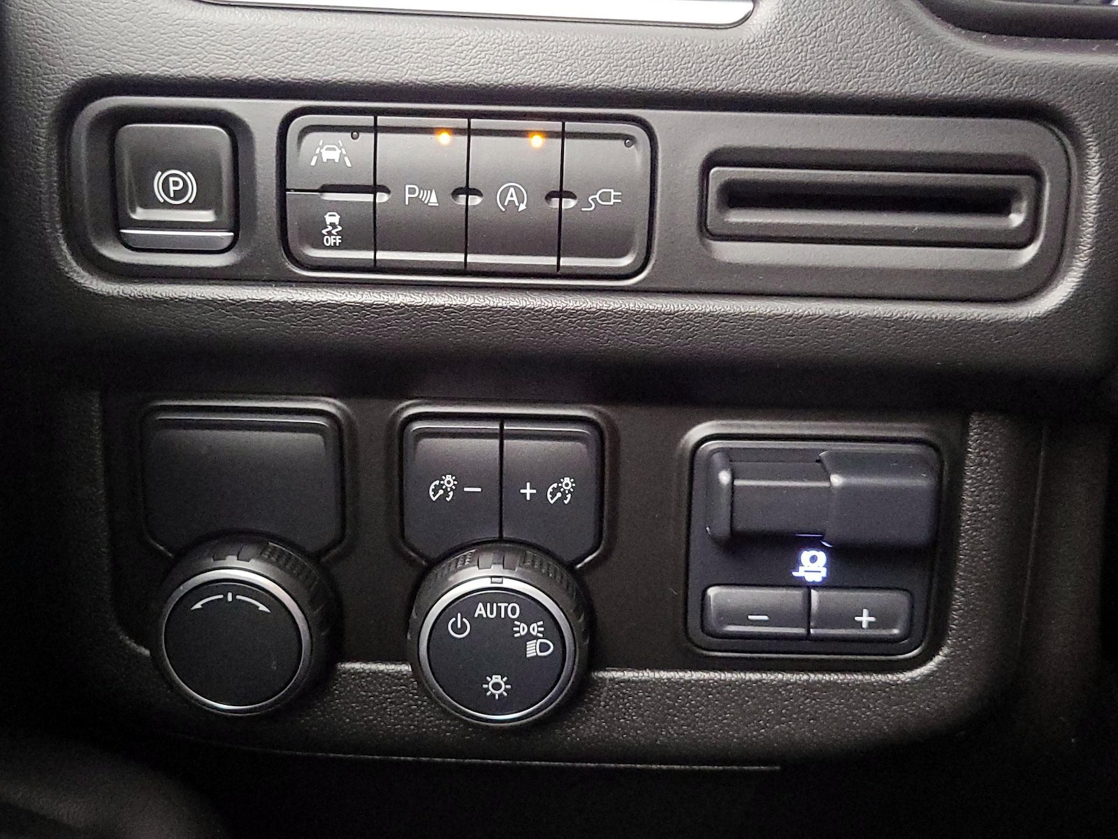 2021 Chevrolet Tahoe LT - Photo 14