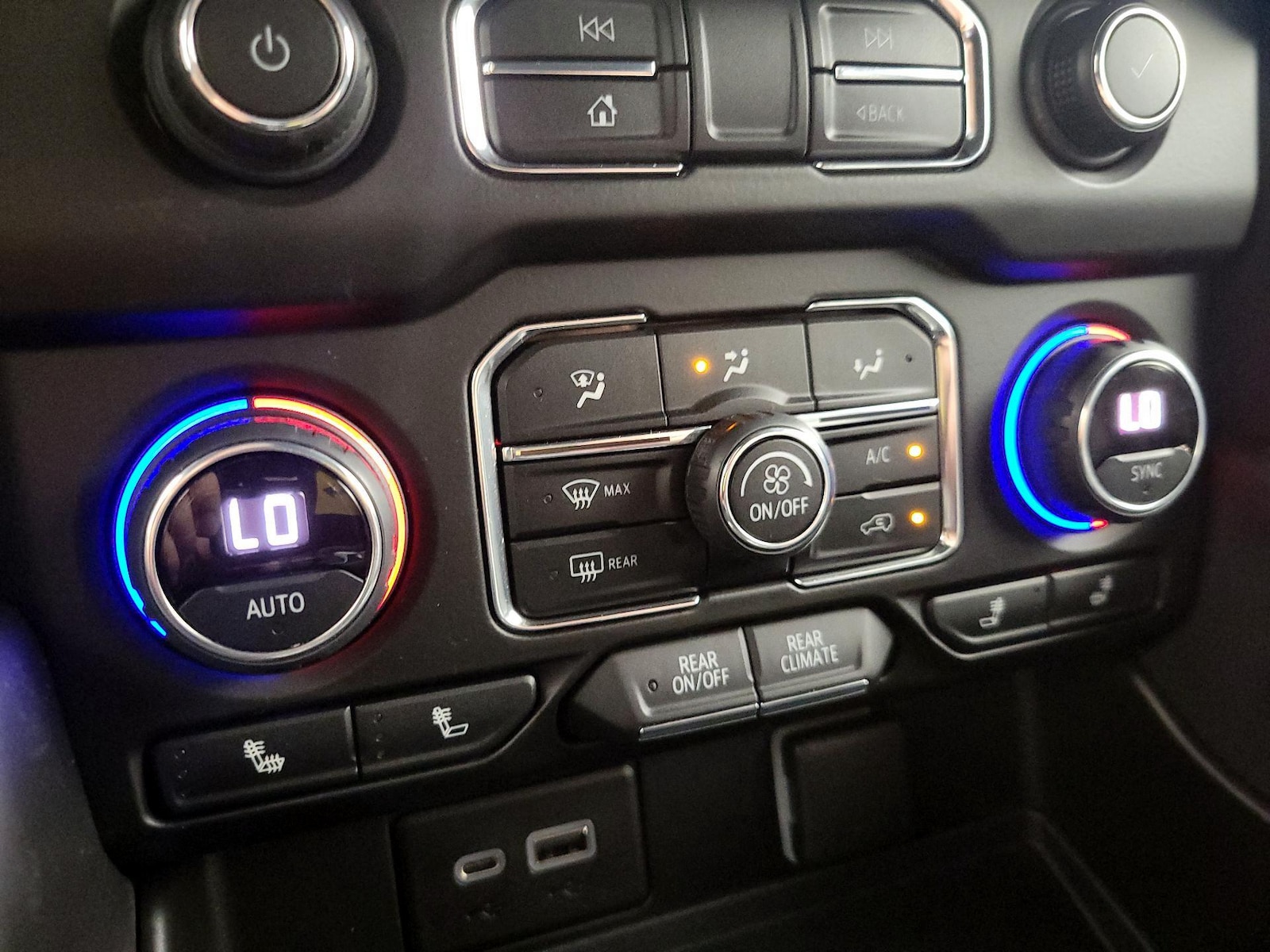 2021 Chevrolet Tahoe LT - Photo 17