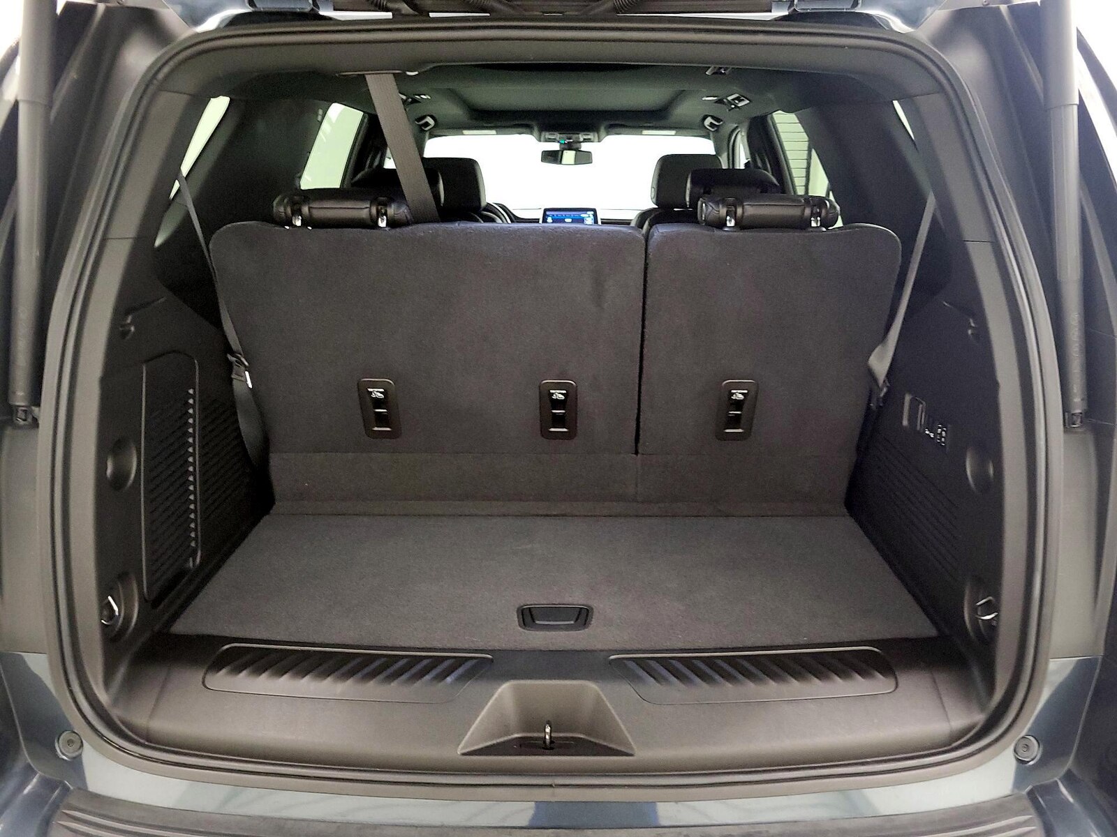 2021 Chevrolet Tahoe LT - Photo 23