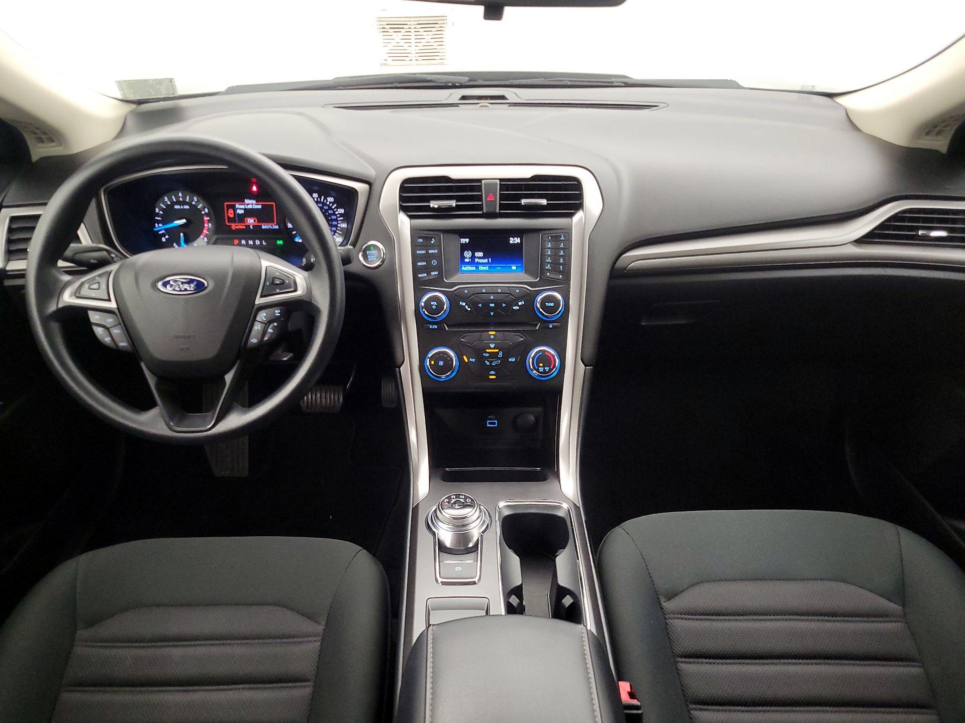 Thumbnail: 2017 Ford Fusion - 9