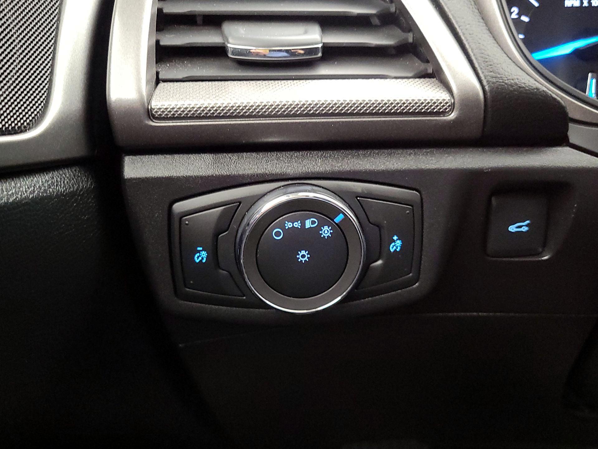 Thumbnail: 2017 Ford Fusion - 13