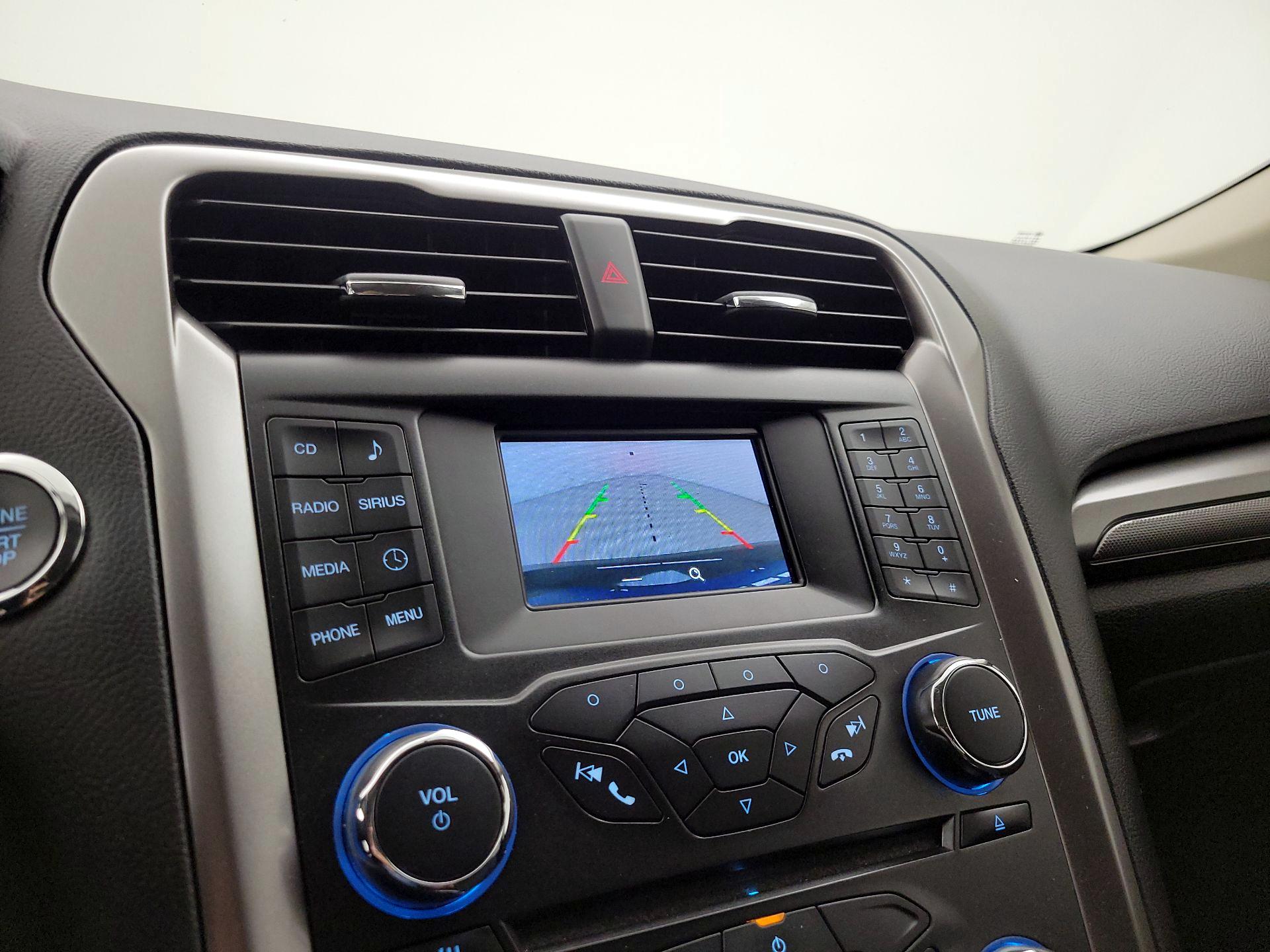 Thumbnail: 2017 Ford Fusion - 14