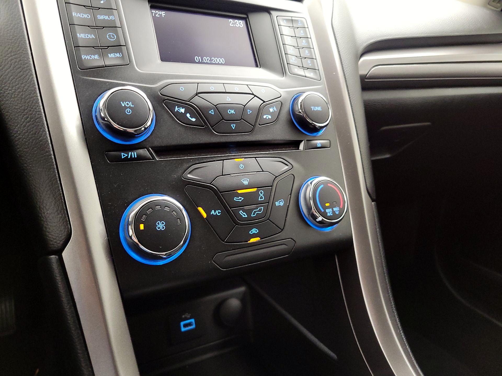 Thumbnail: 2017 Ford Fusion - 16