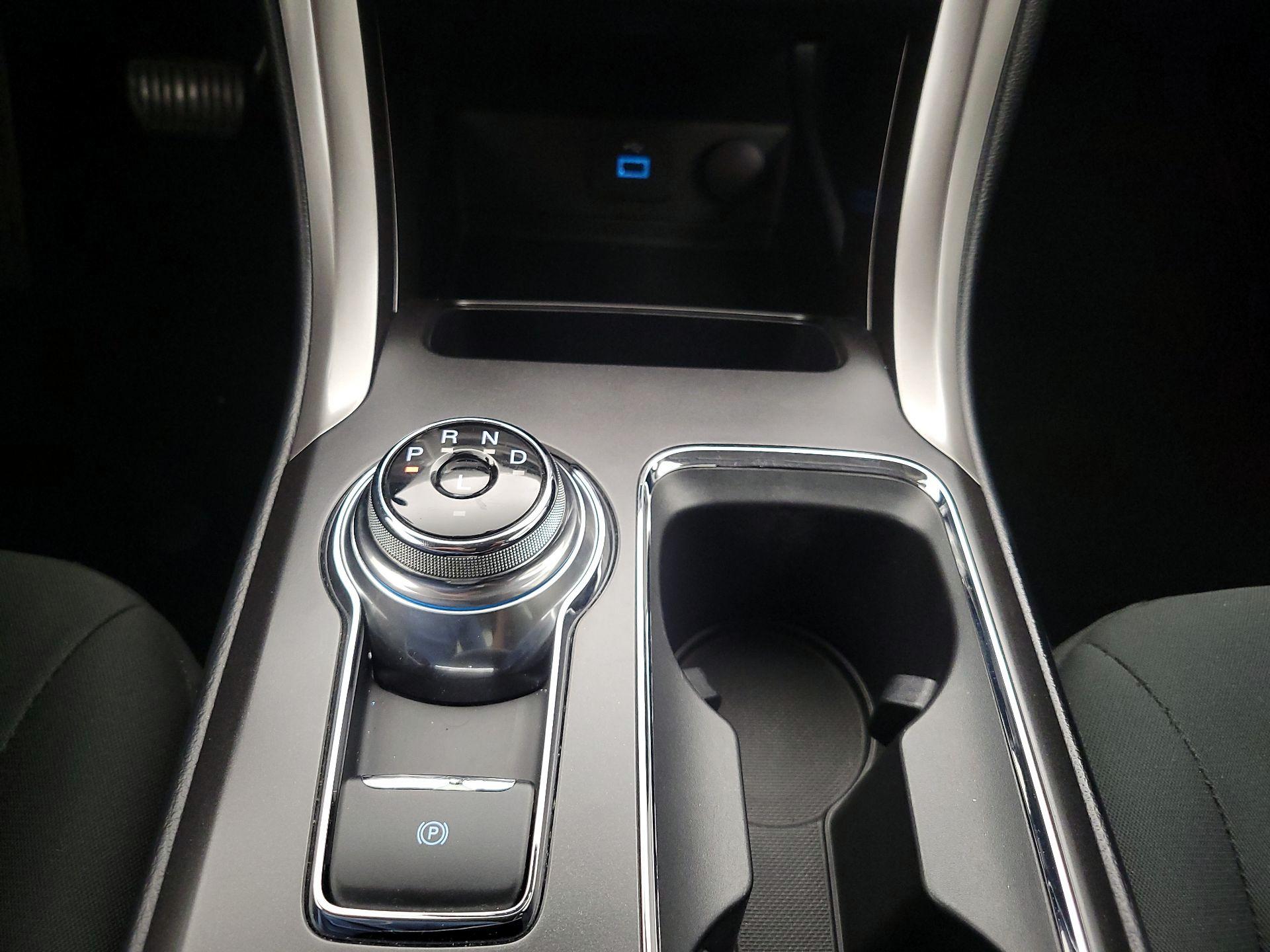 Thumbnail: 2017 Ford Fusion - 17