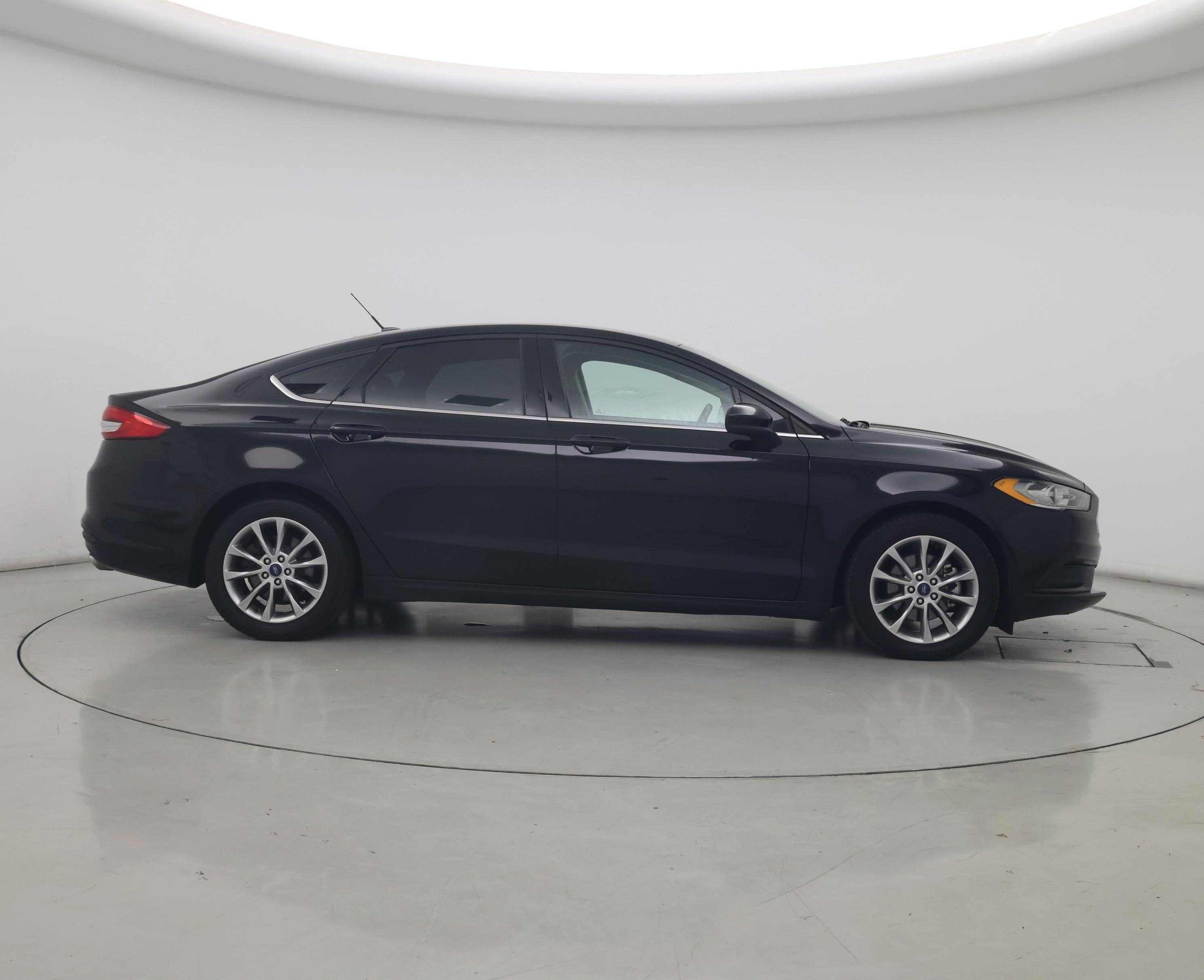 Thumbnail: 2017 Ford Fusion - 7