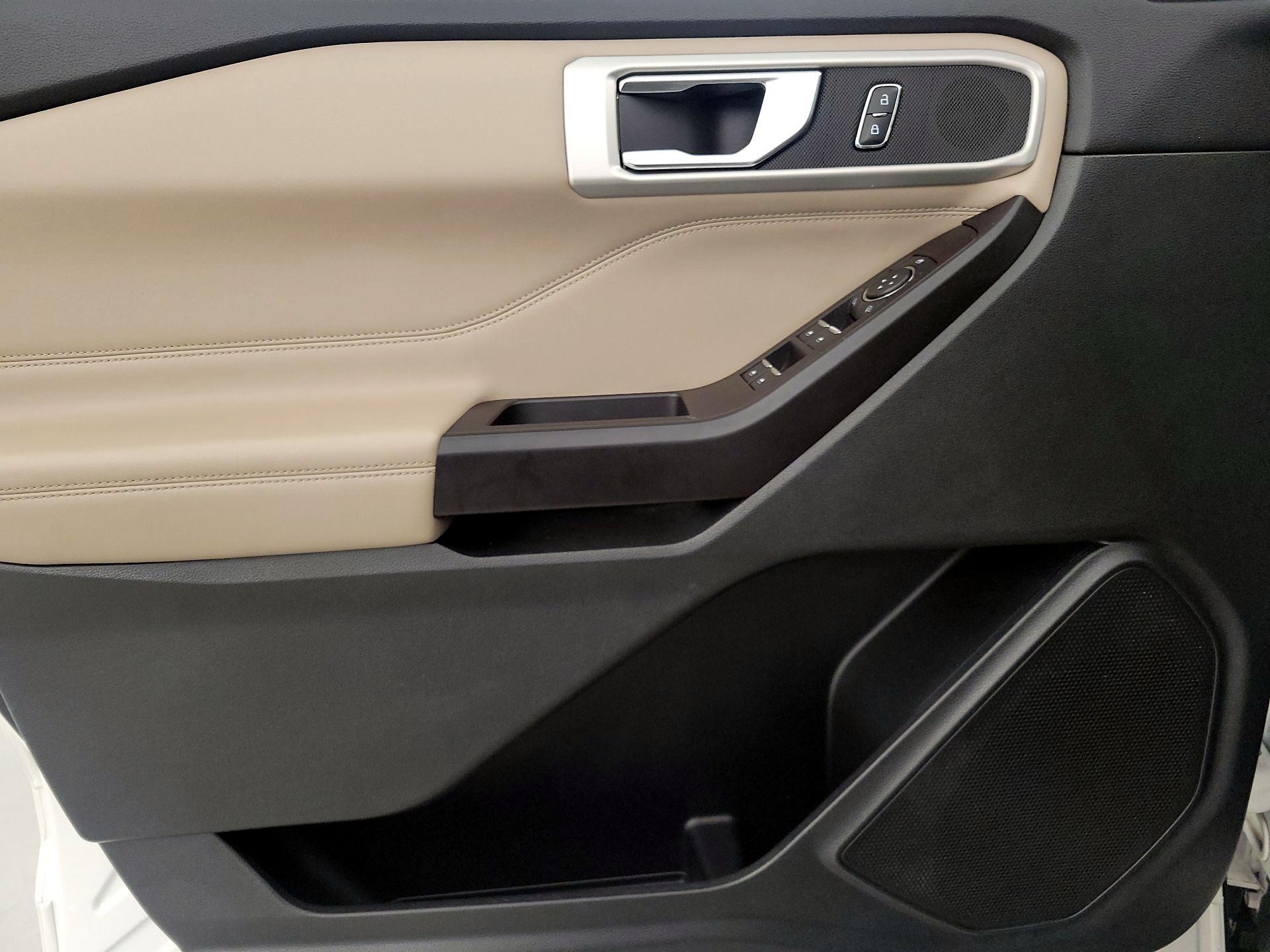 Thumbnail: 2020 Ford Explorer - 12