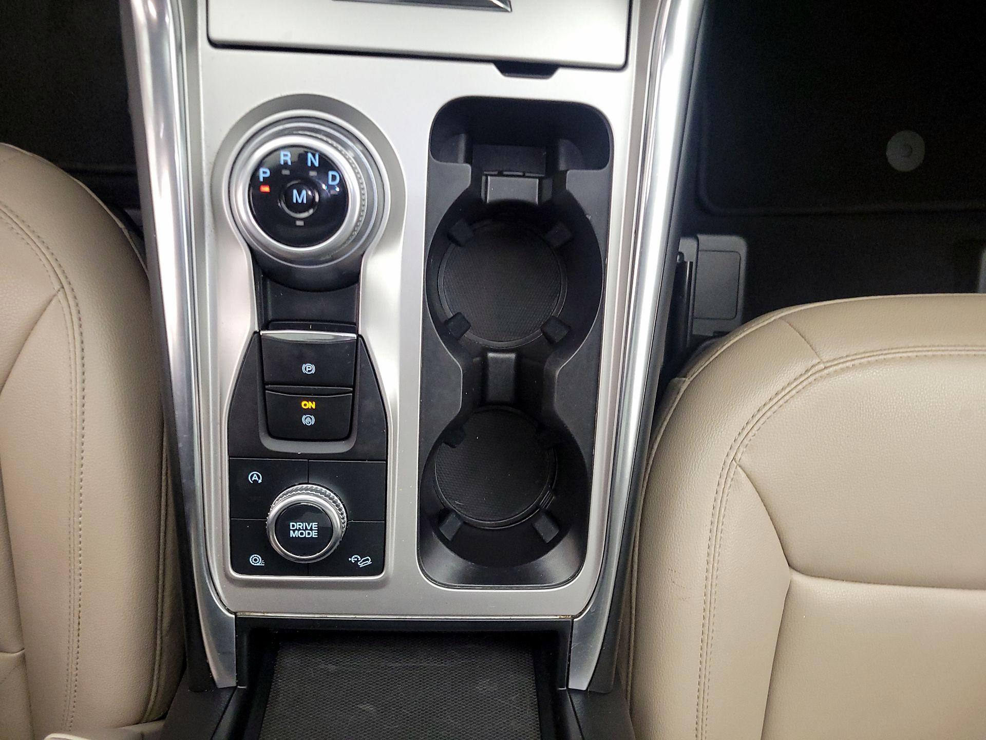 Thumbnail: 2020 Ford Explorer - 17