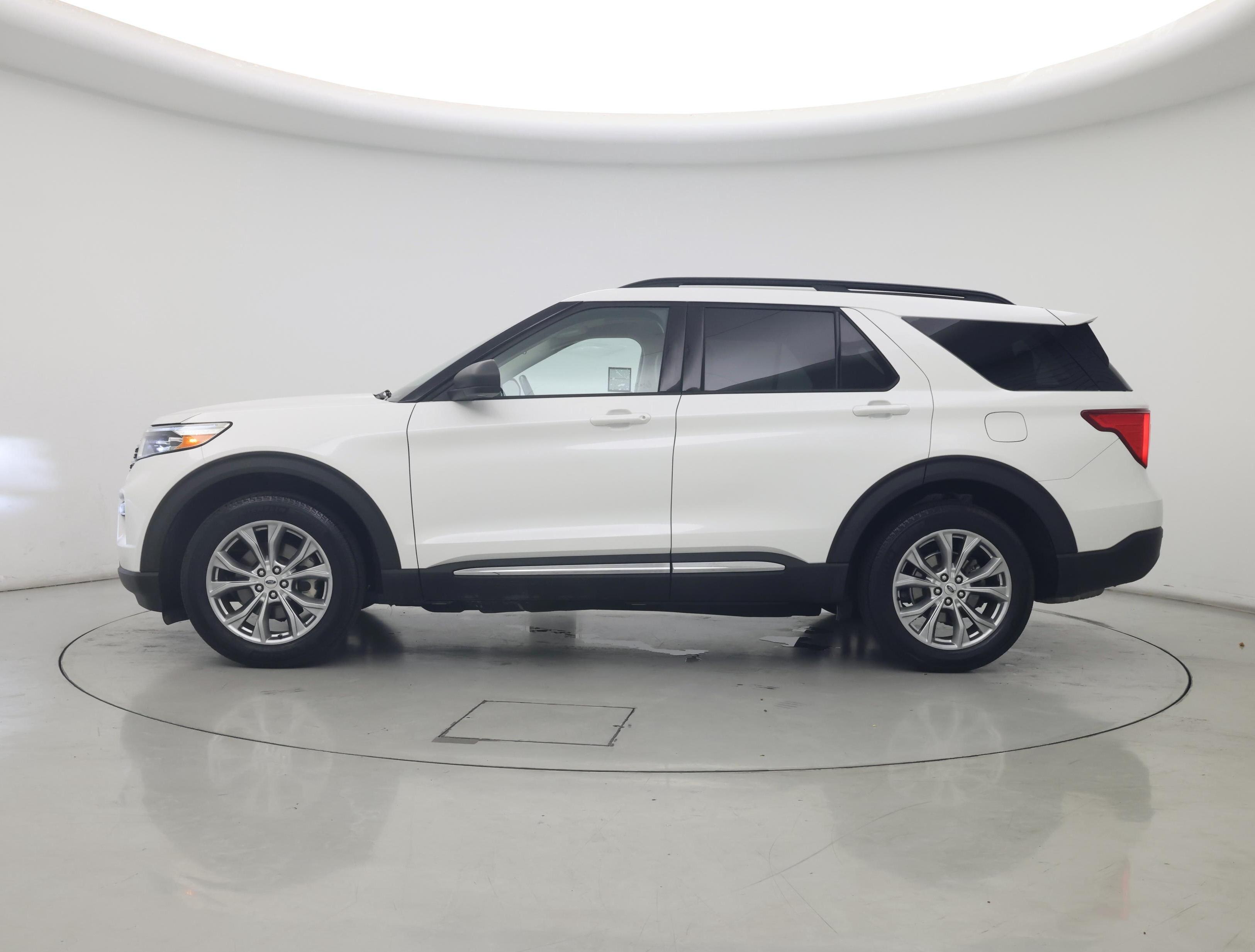 Thumbnail: 2020 Ford Explorer - 3