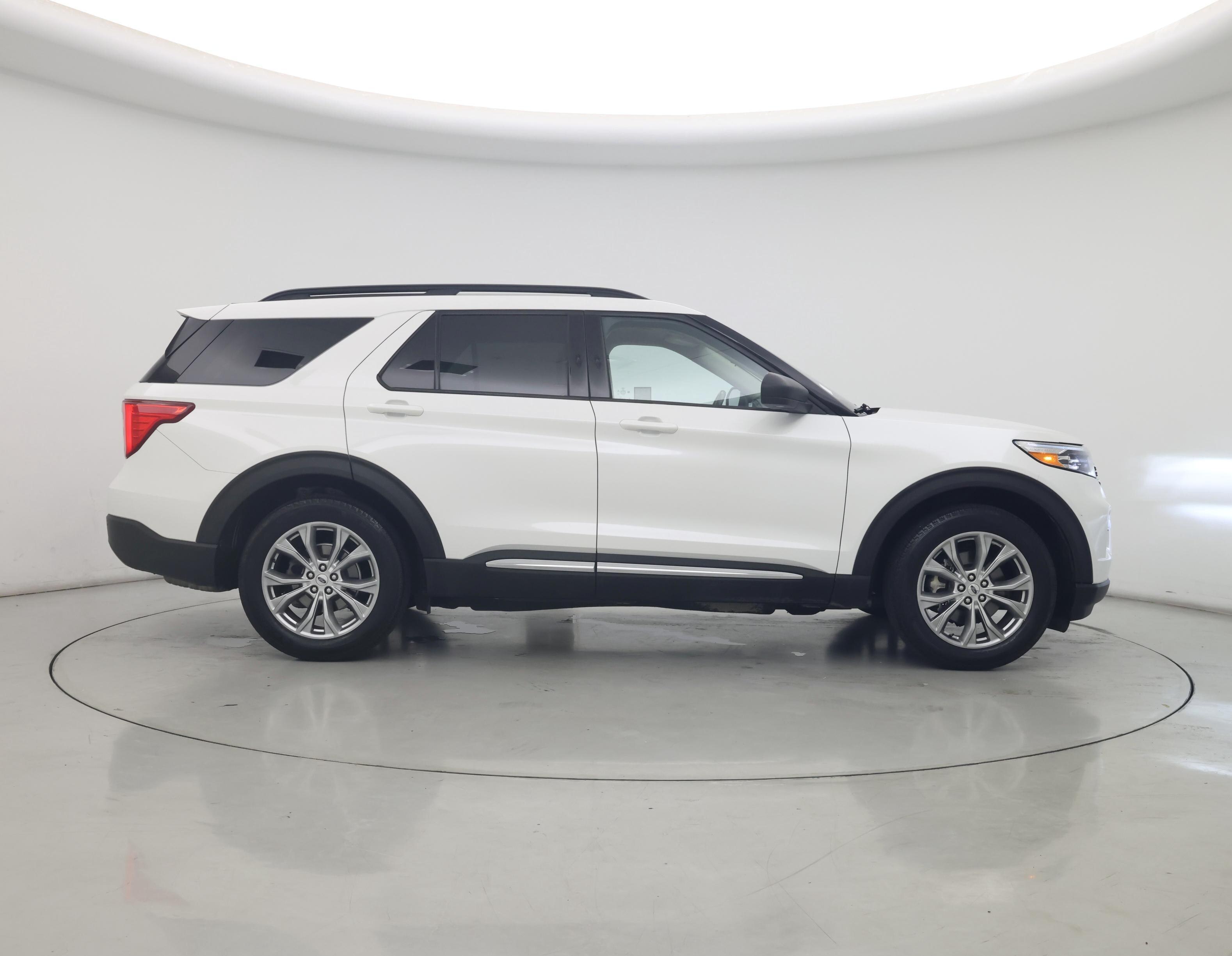 Thumbnail: 2020 Ford Explorer - 7