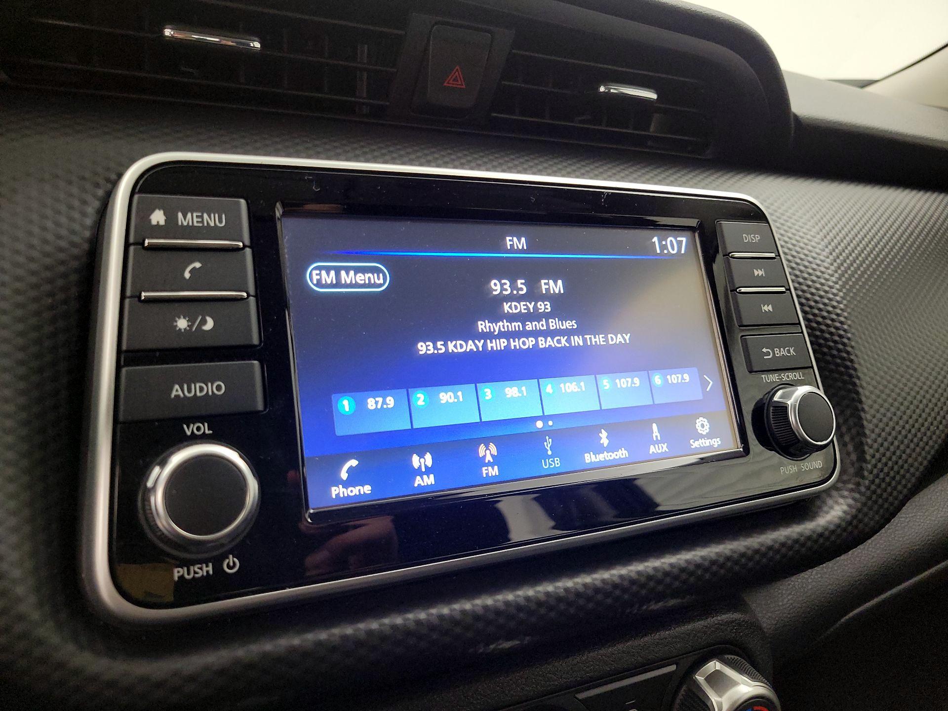 Thumbnail: 2024 Nissan Kicks - 15