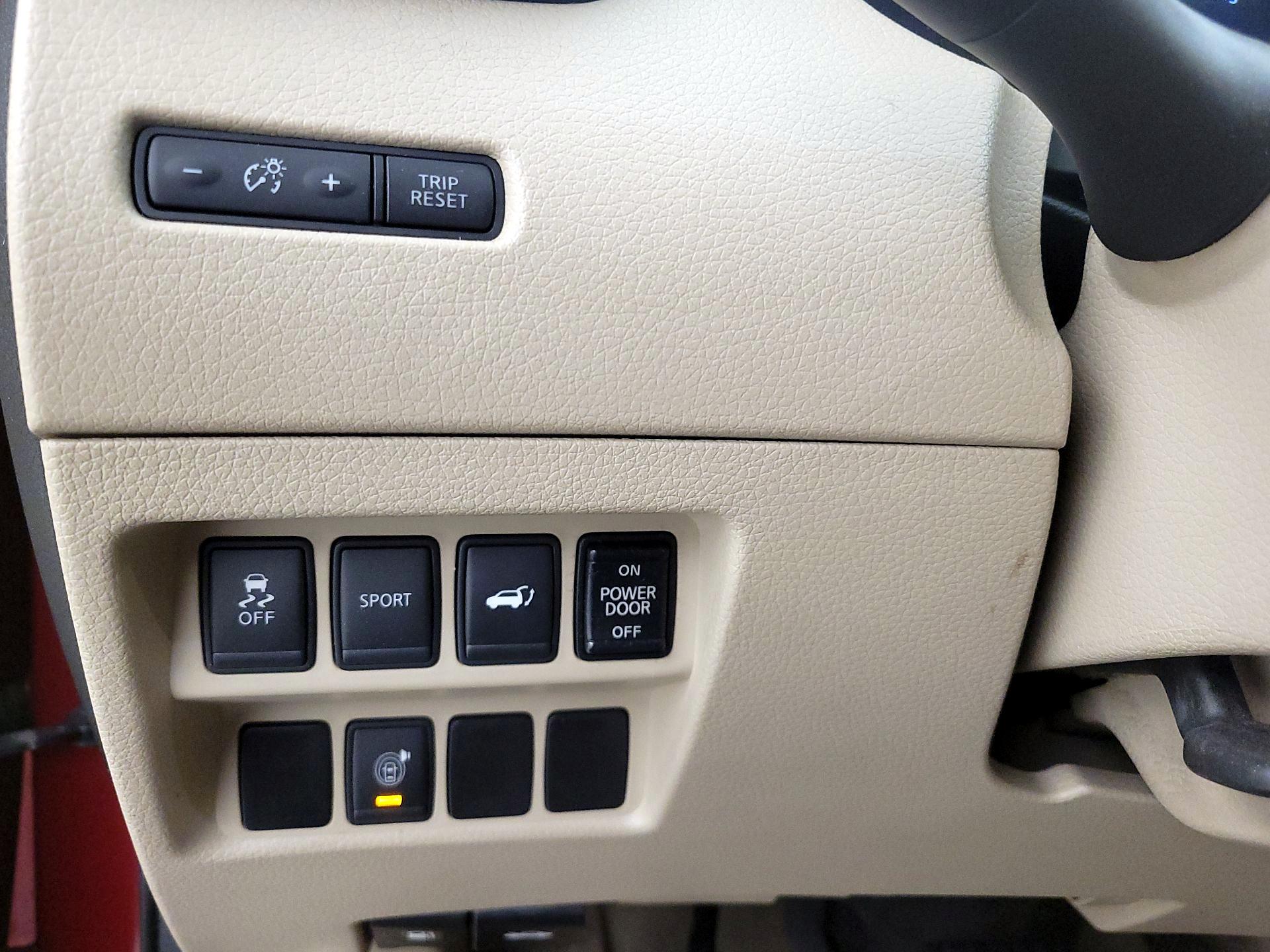 Thumbnail: 2014 Nissan Rogue - 13