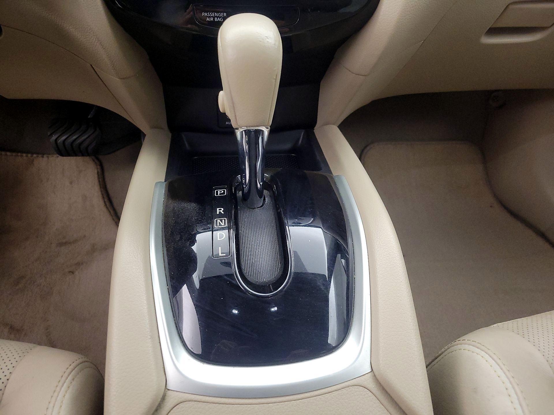 Thumbnail: 2014 Nissan Rogue - 18