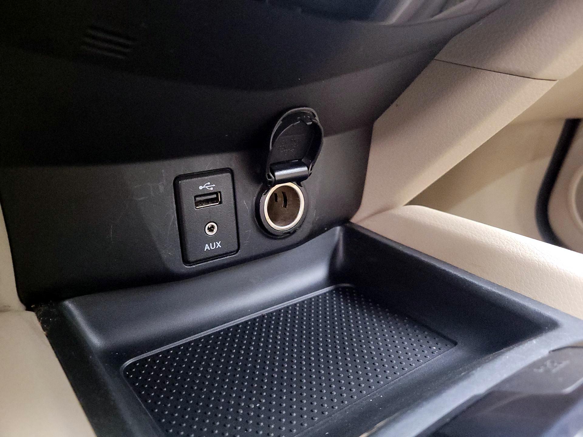 Thumbnail: 2014 Nissan Rogue - 19