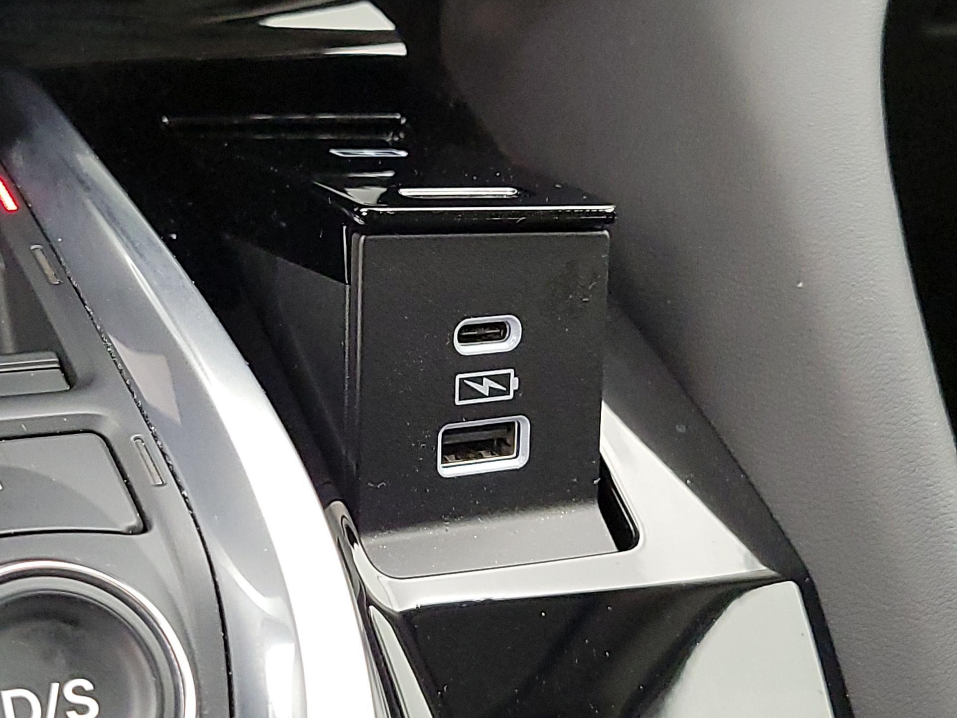 Thumbnail: 2023 Acura MDX - 19