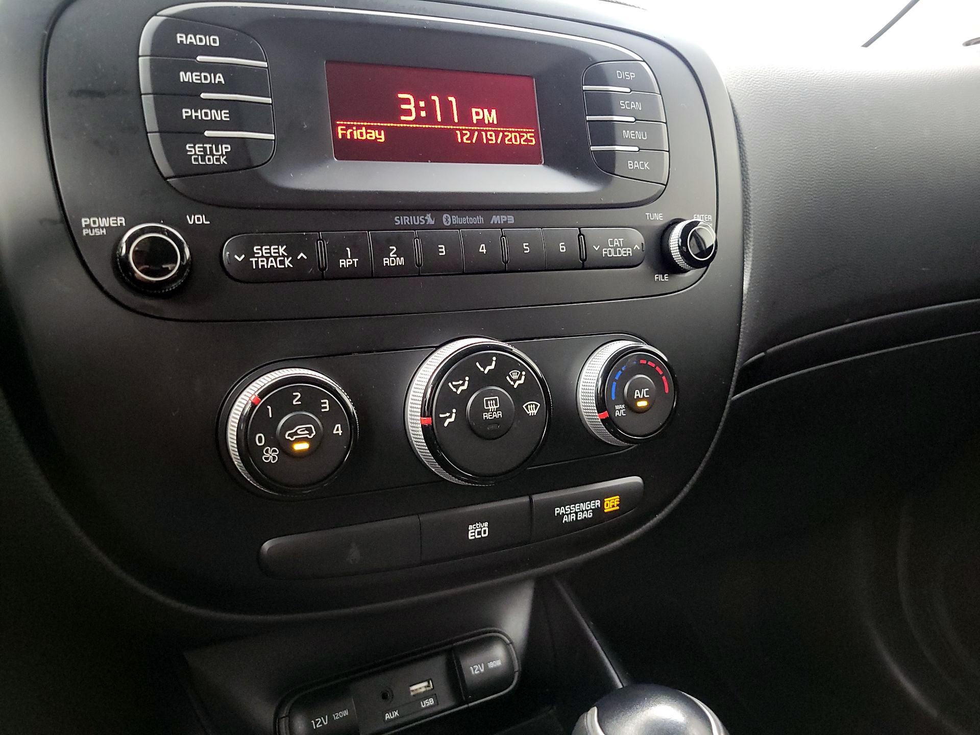 Thumbnail: 2016 Kia Soul - 15