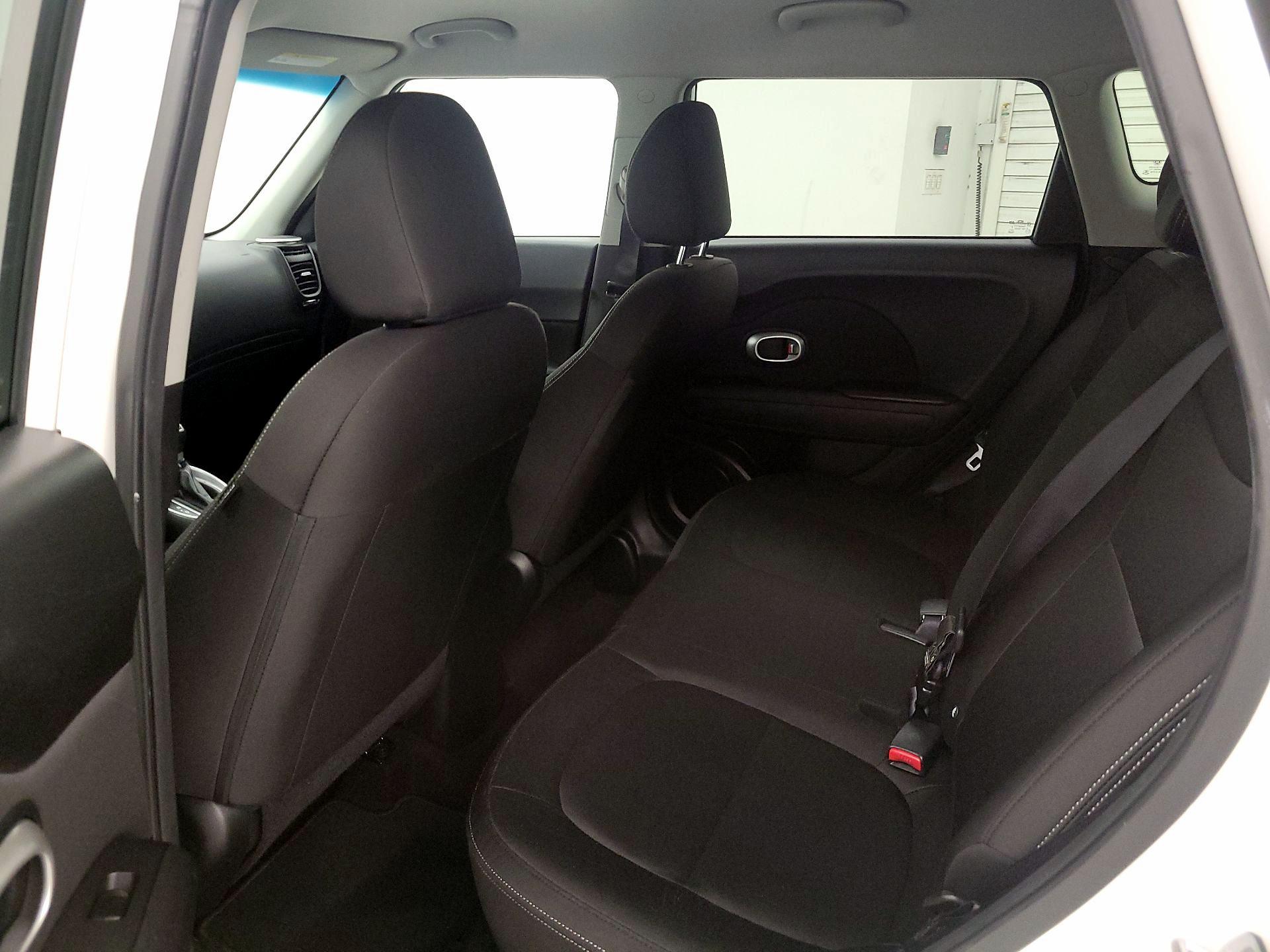 Thumbnail: 2016 Kia Soul - 18