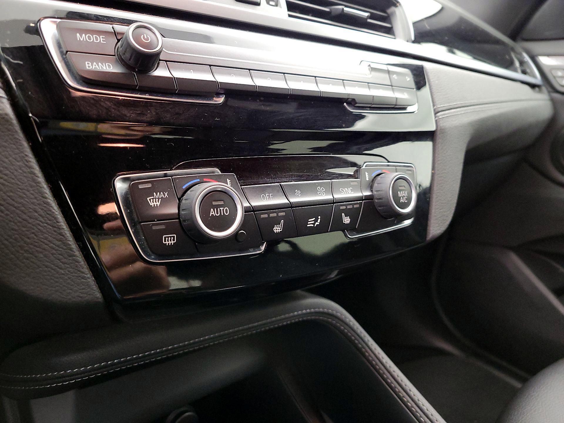 Thumbnail: 2020 BMW X1 - 15