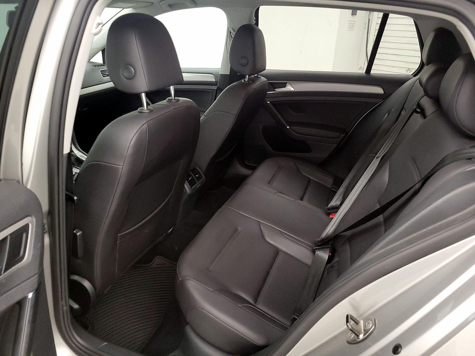 Thumbnail: 2015 Volkswagen Golf - 19