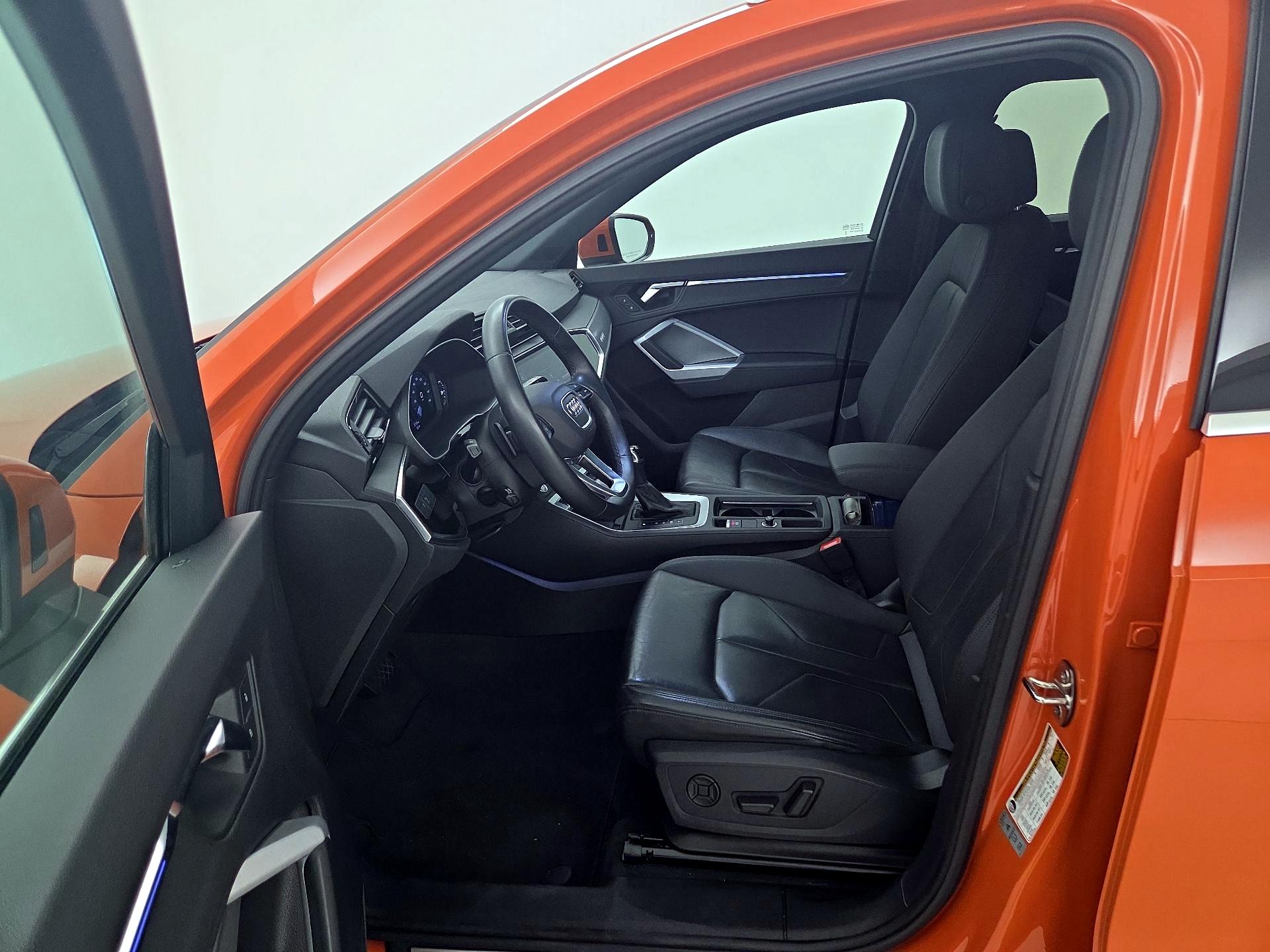 Thumbnail: 2021 Audi Q3 - 11