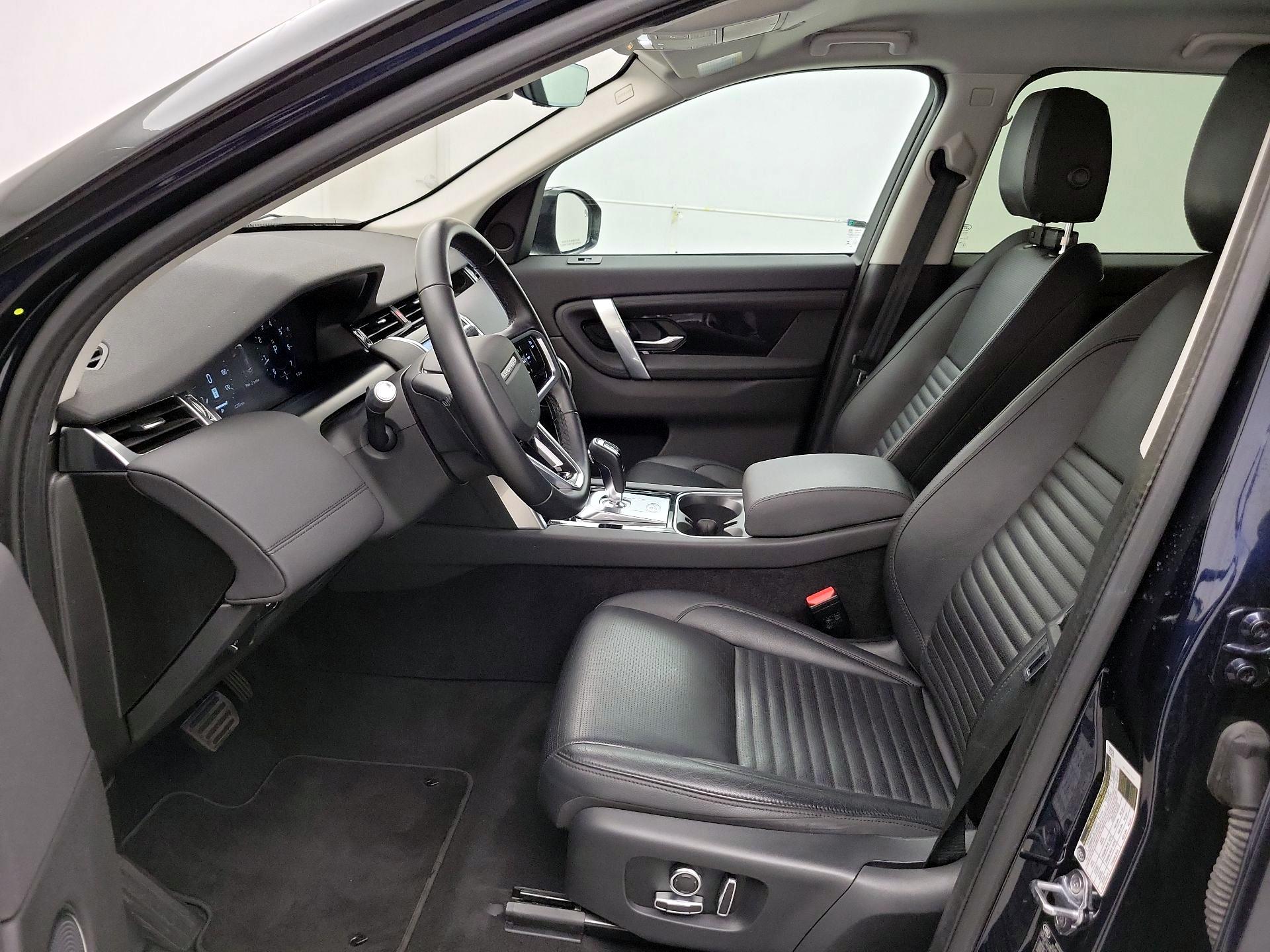 Thumbnail: 2021 Land Rover Discovery Sport - 11