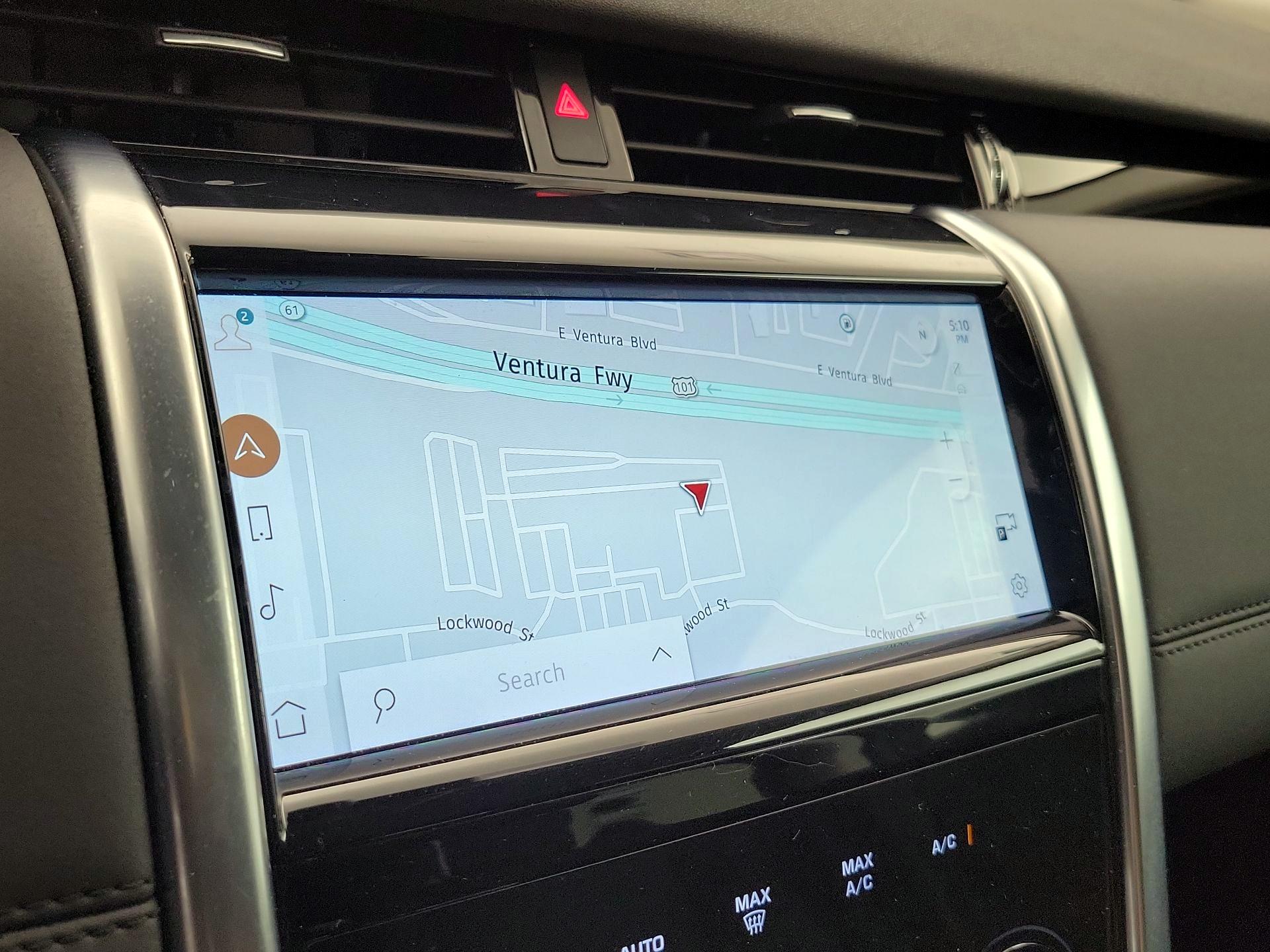 Thumbnail: 2021 Land Rover Discovery Sport - 14