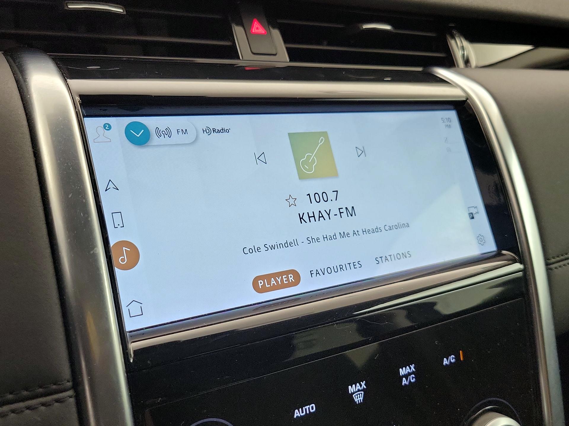 Thumbnail: 2021 Land Rover Discovery Sport - 16