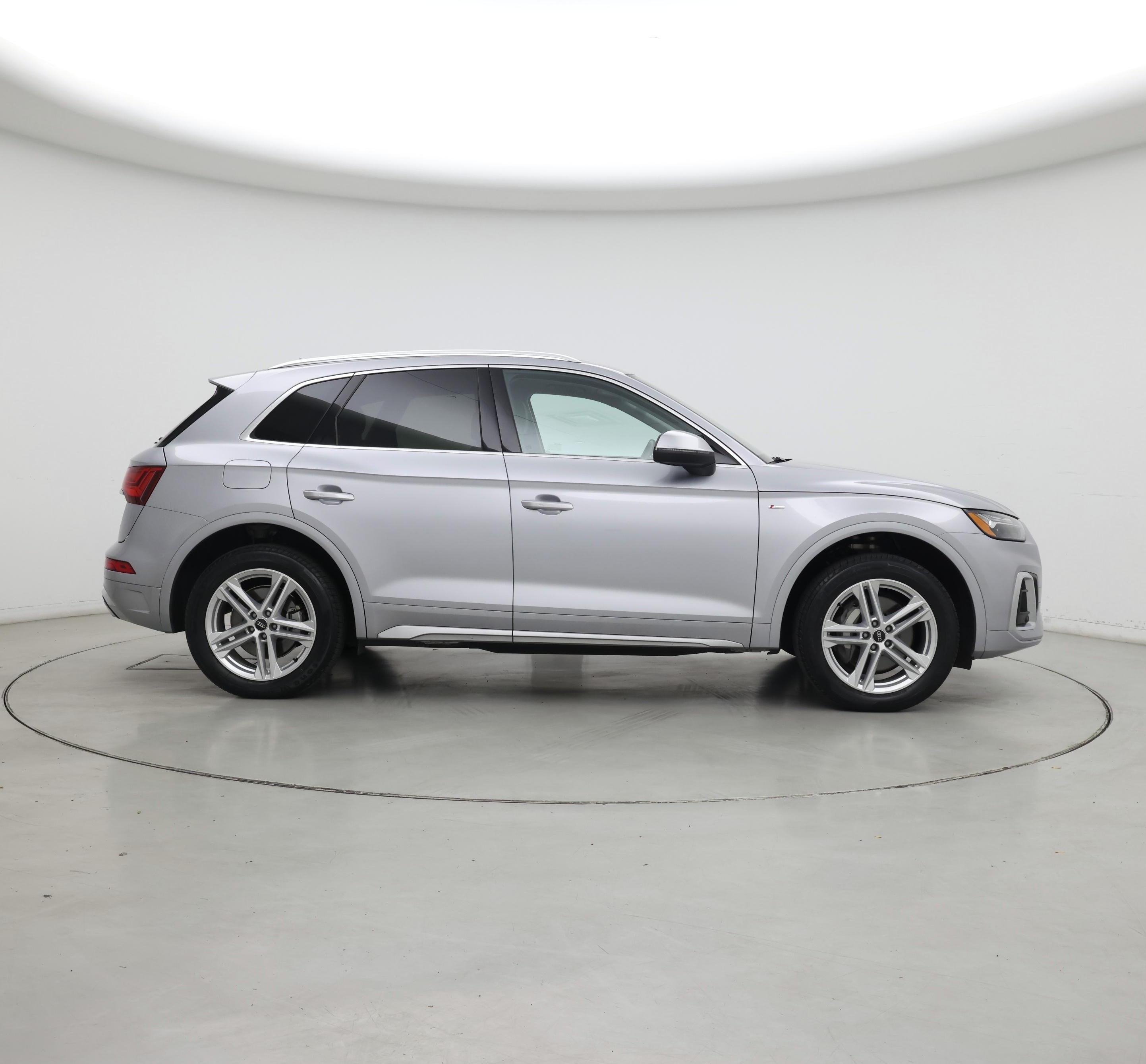 Thumbnail: 2023 Audi Q5 - 7