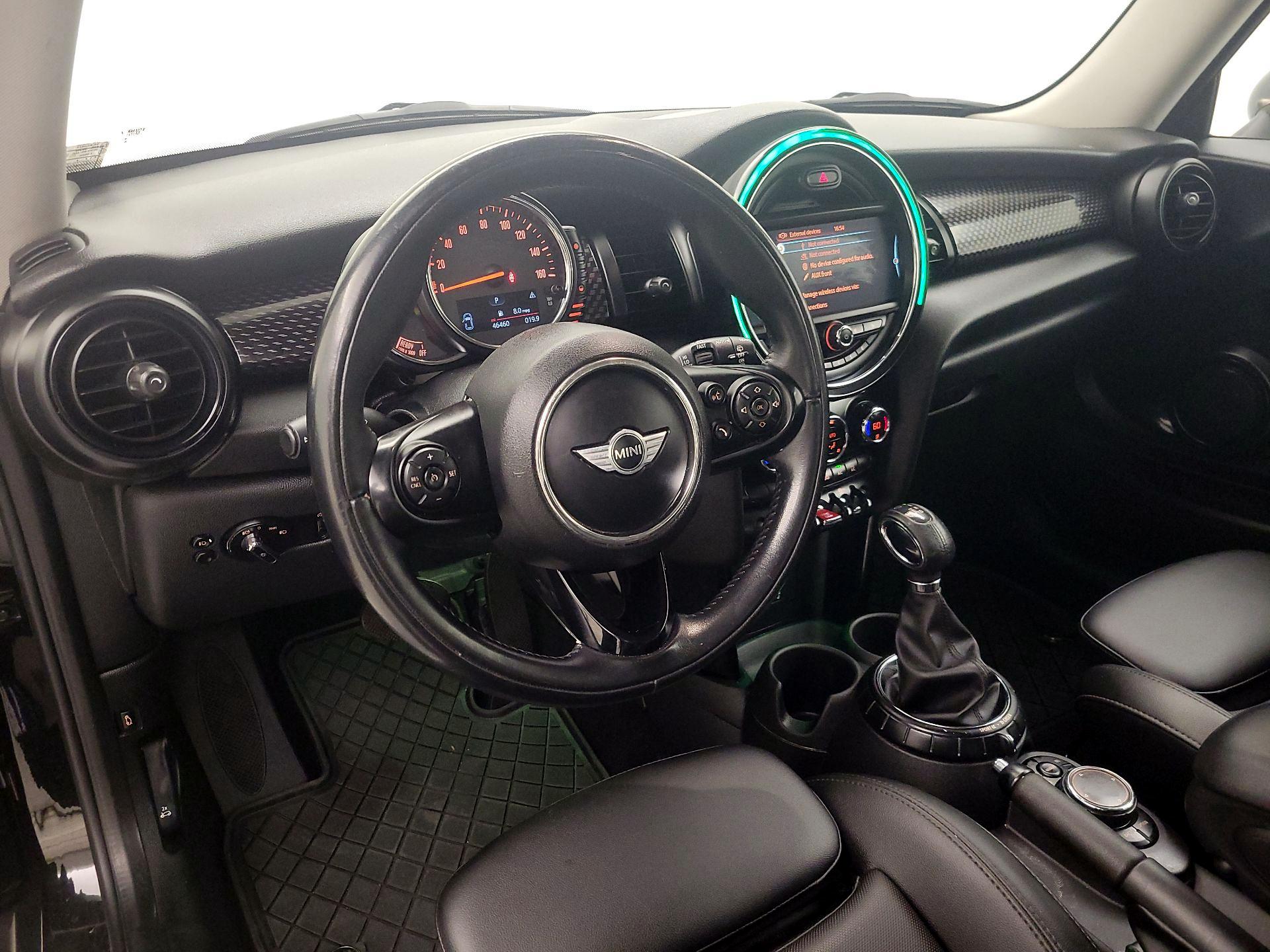 Thumbnail: 2016 MINI Cooper Hardtop - 9