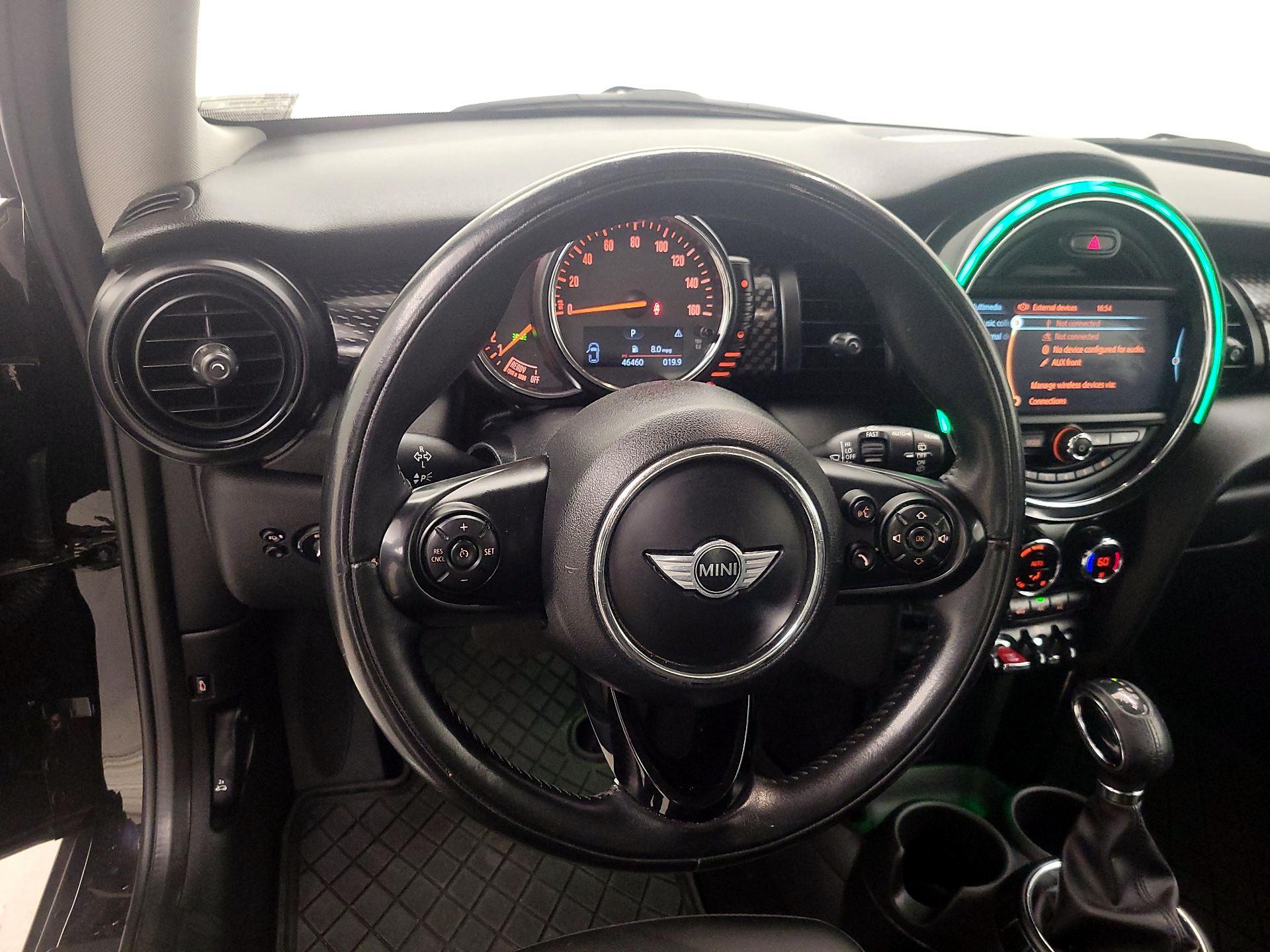 Thumbnail: 2016 MINI Cooper Hardtop - 10