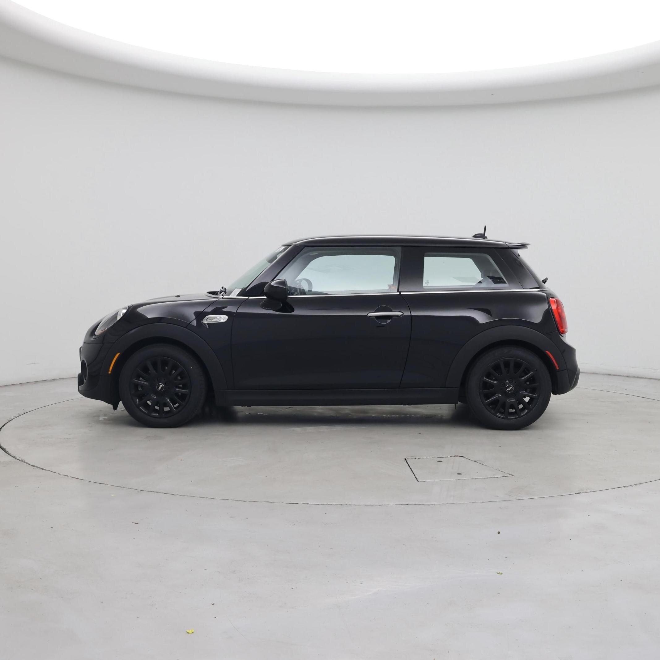Thumbnail: 2016 MINI Cooper Hardtop - 3