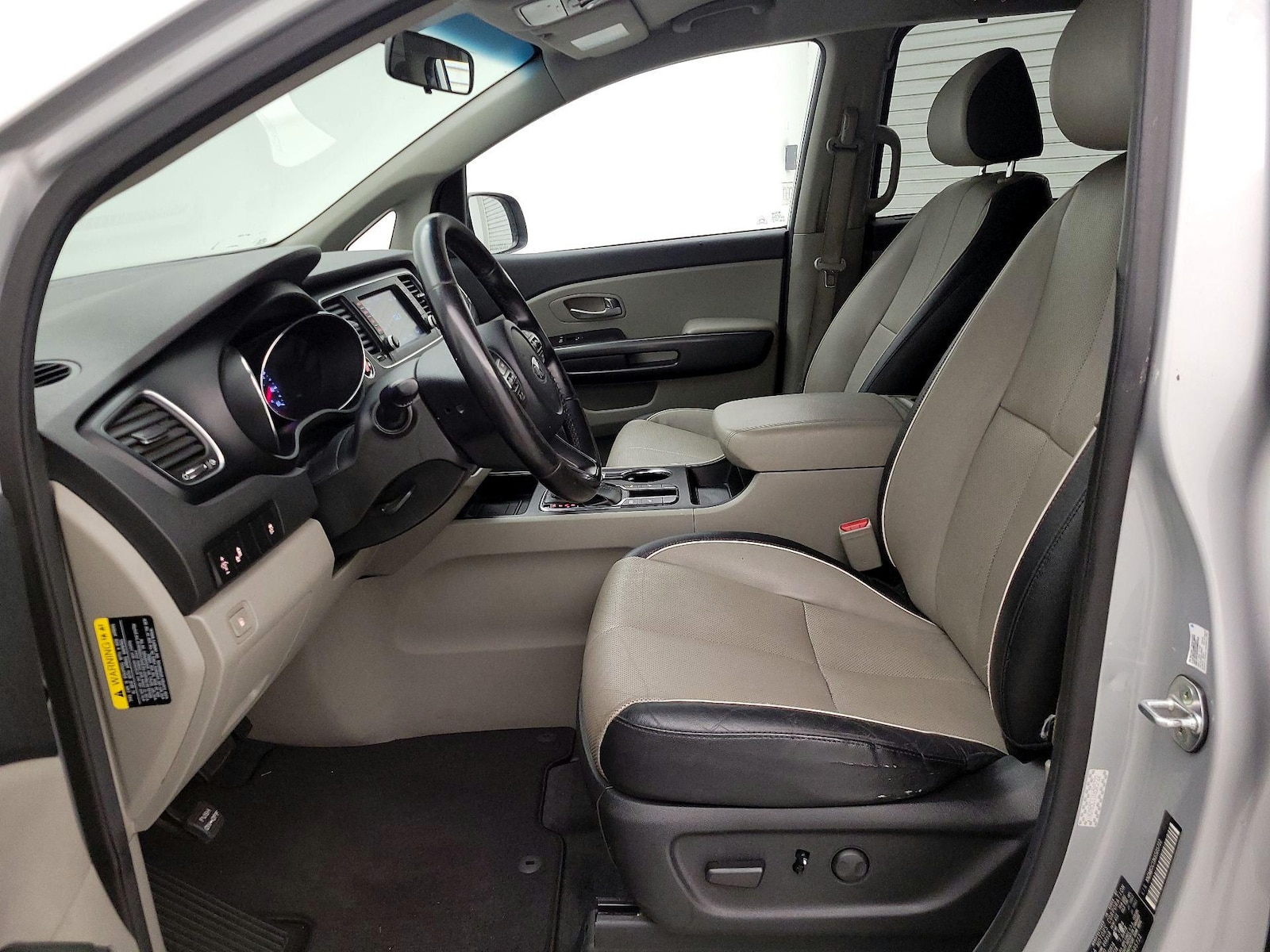 2019 Kia Sedona EX - Photo 12