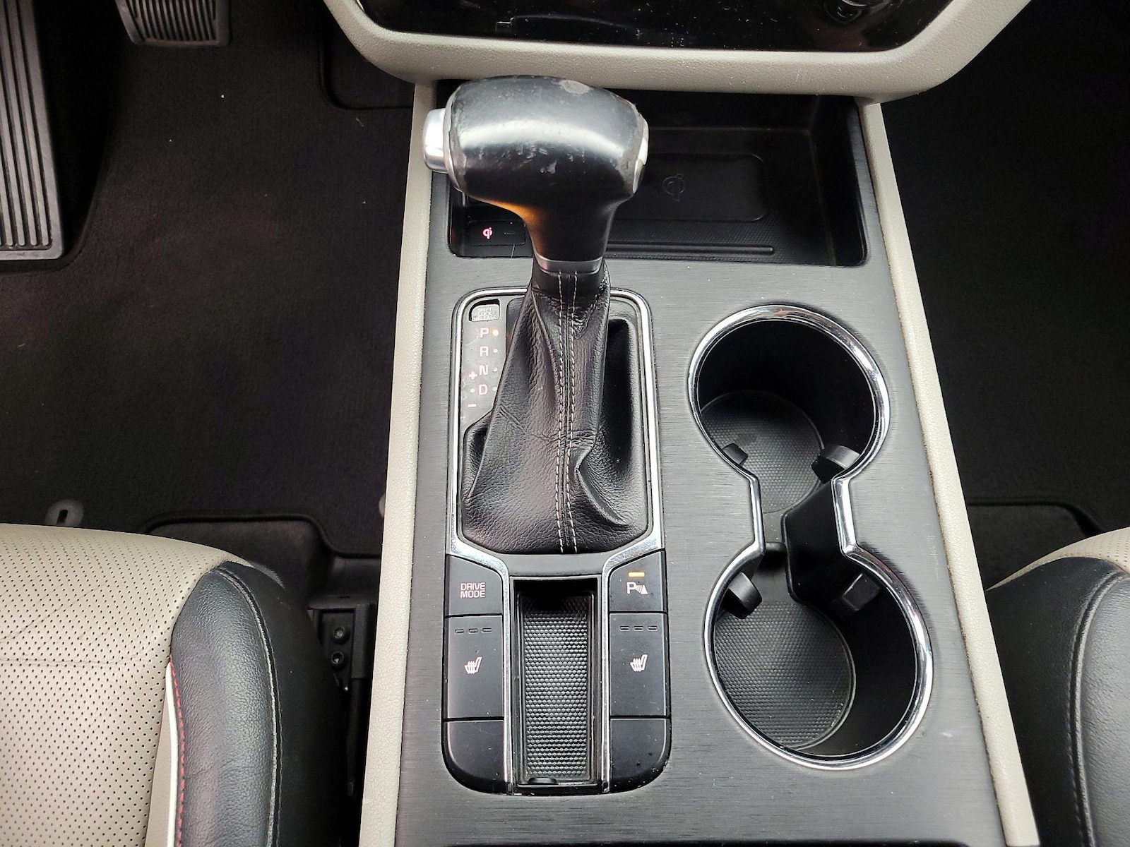 2019 Kia Sedona EX - Photo 18