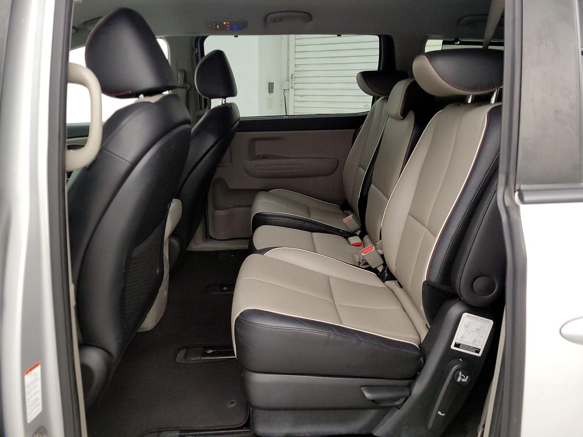 Thumbnail: 2019 Kia Sedona - 19