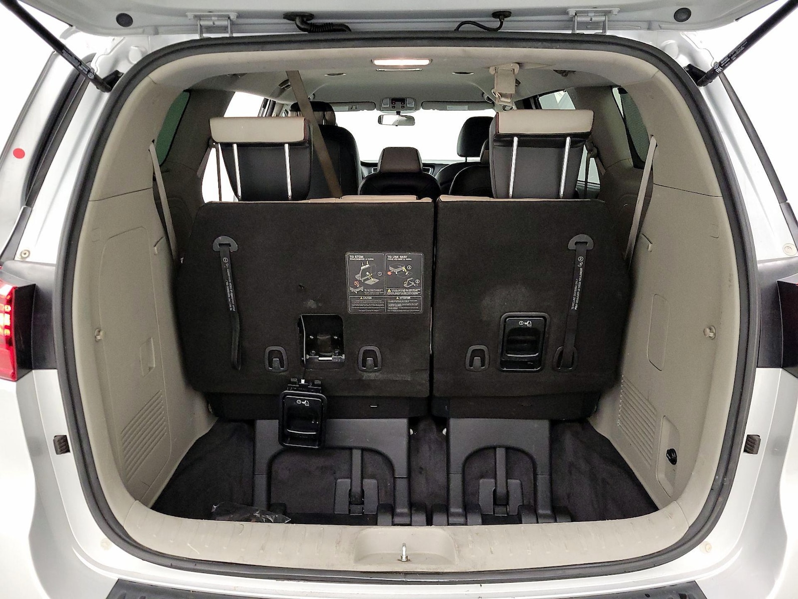 2019 Kia Sedona EX - Photo 22