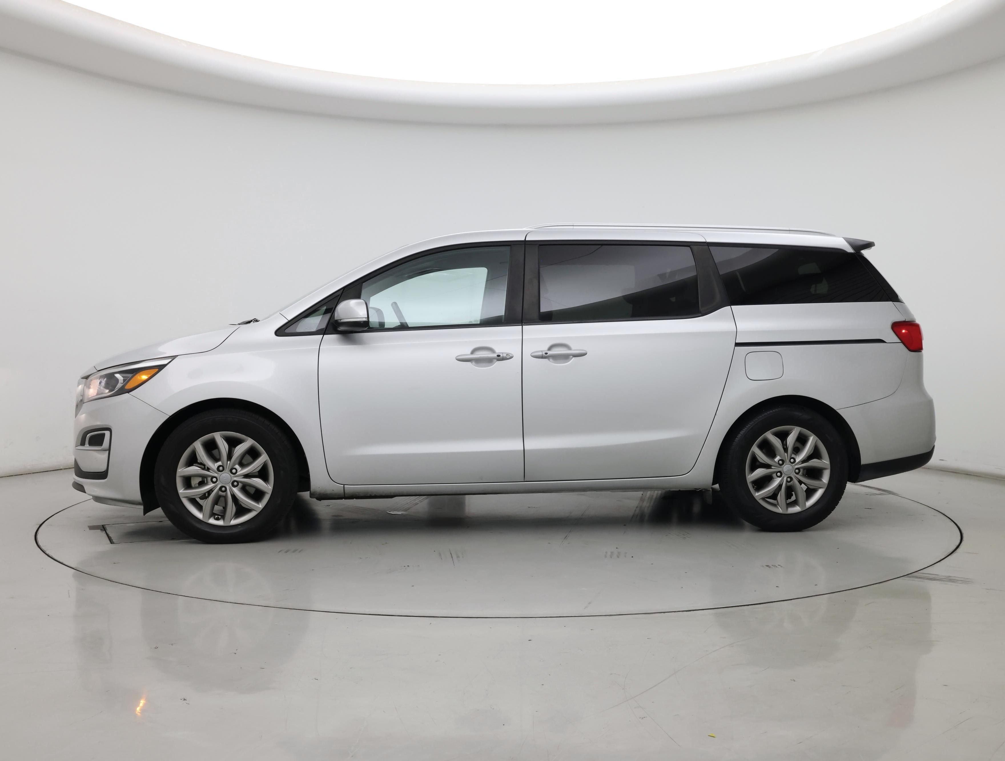 Thumbnail: 2019 Kia Sedona - 3