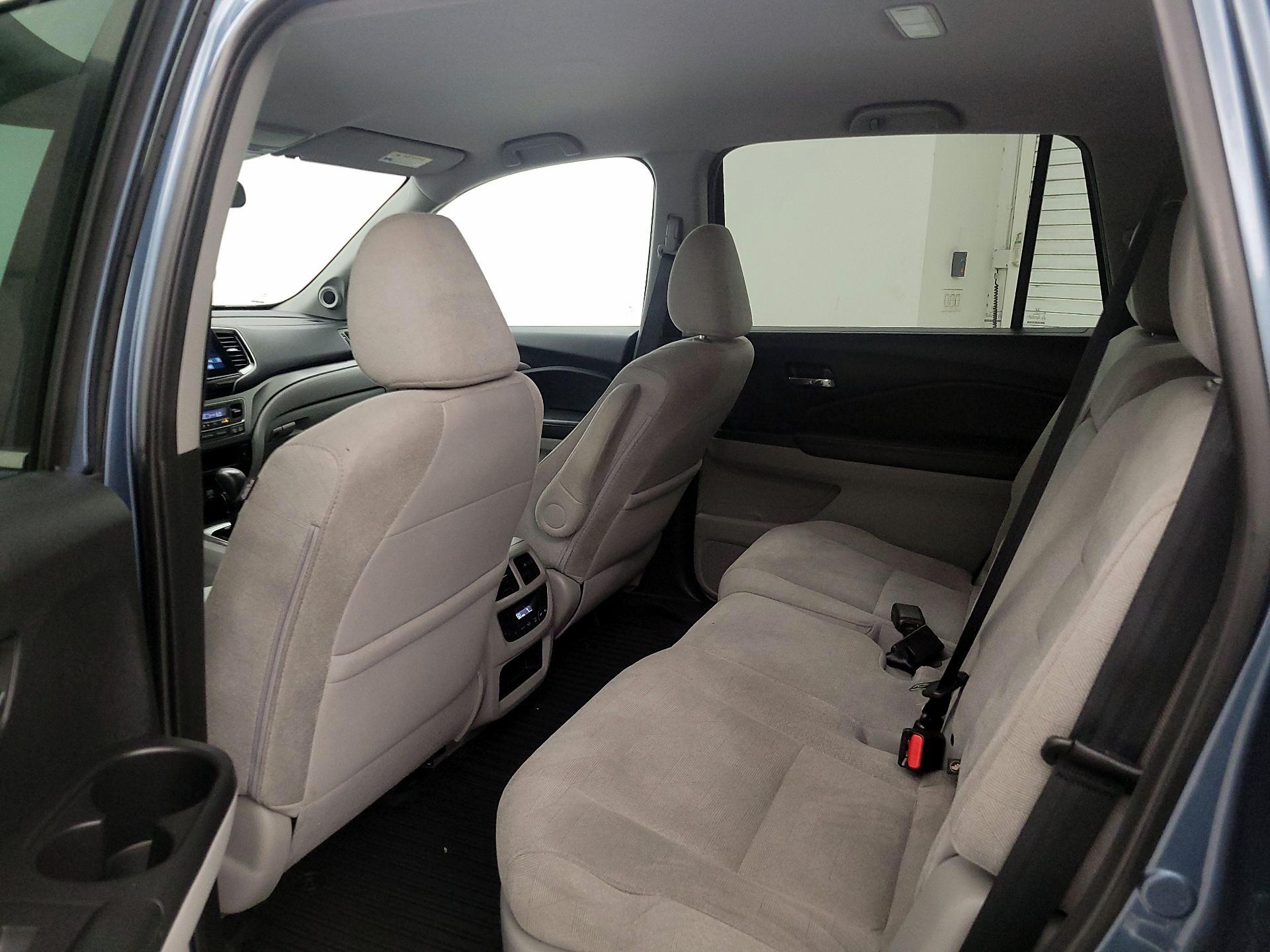 Thumbnail: 2020 Honda Pilot - 19