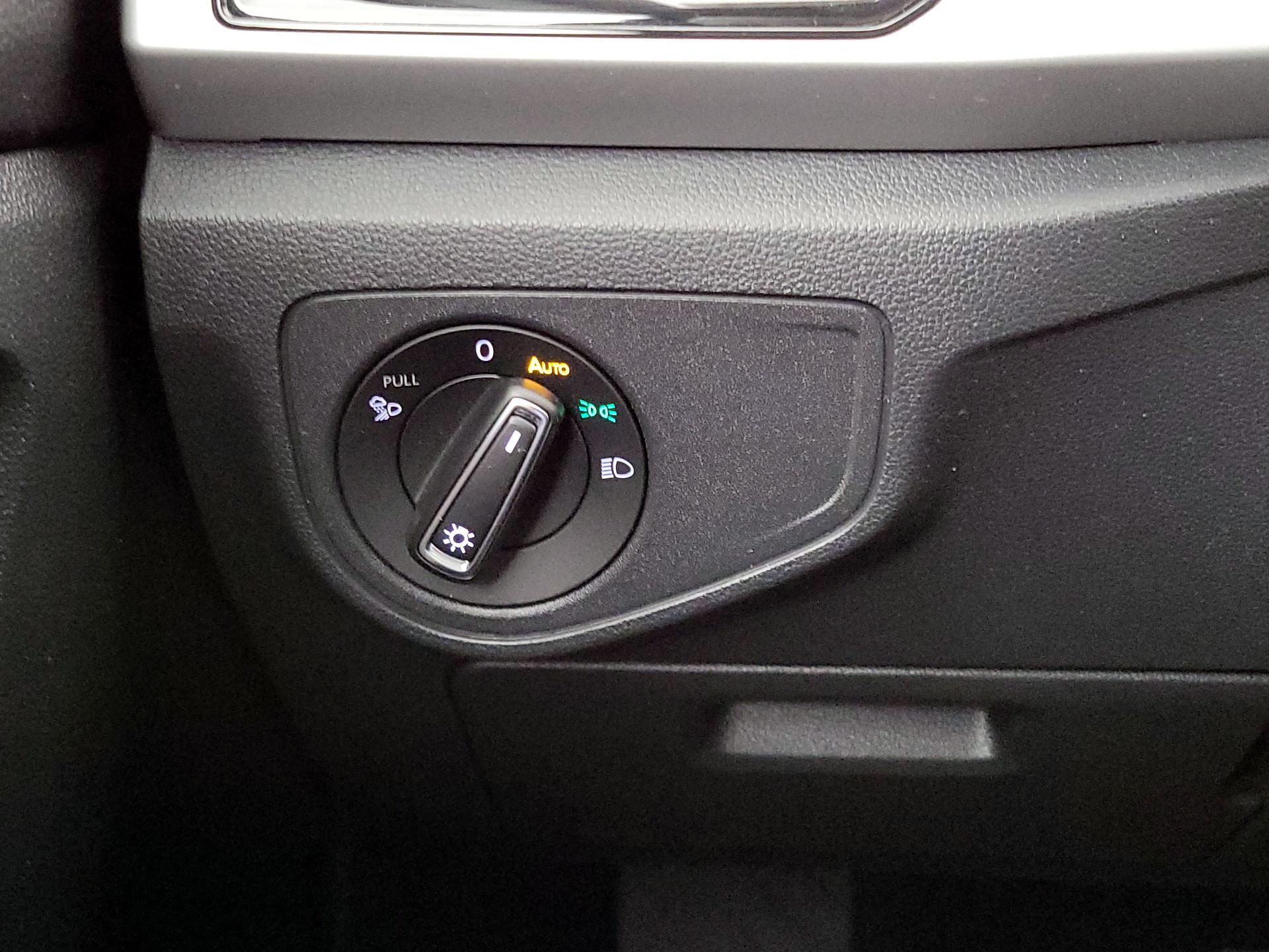 Thumbnail: 2023 Volkswagen Atlas - 13